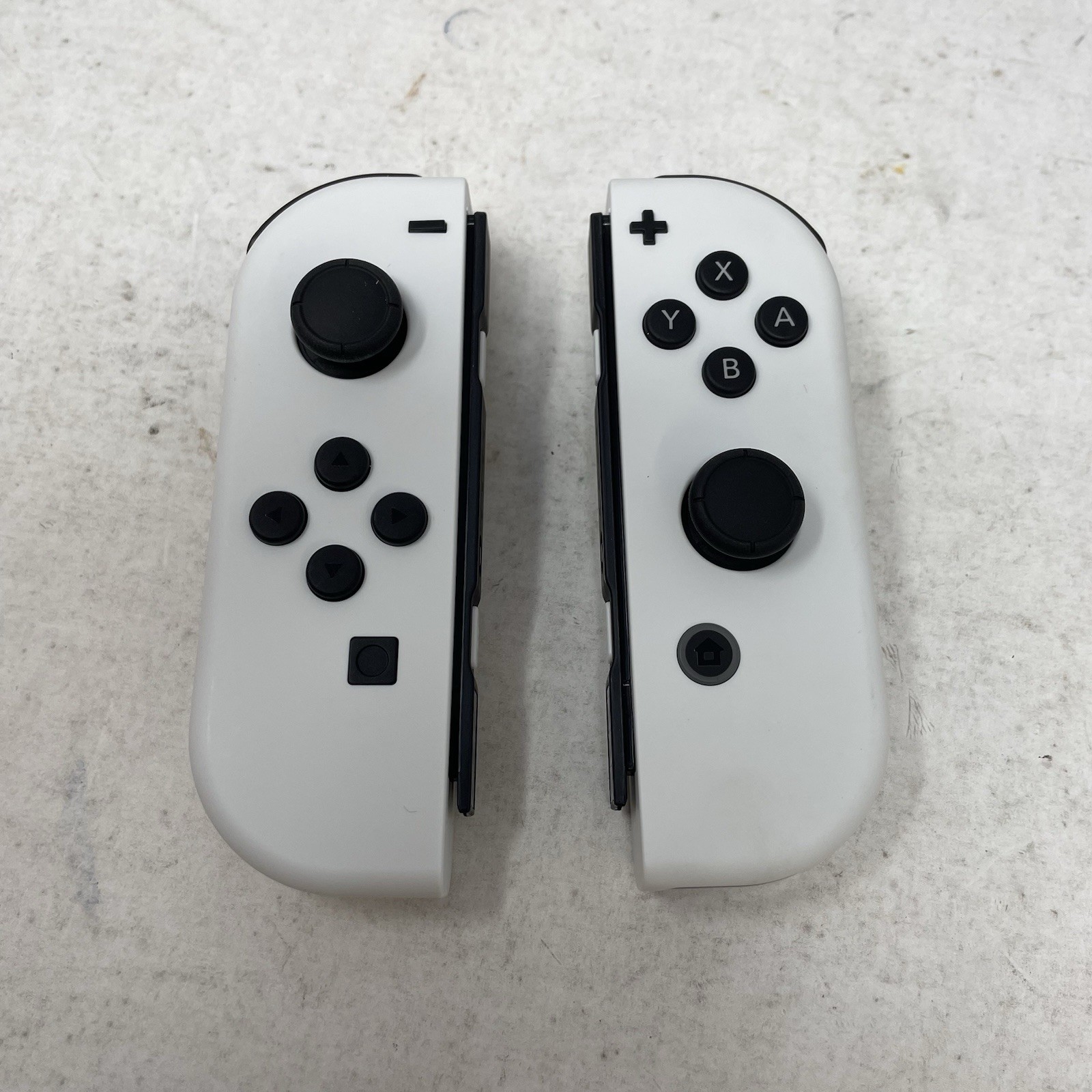 Nintendo Switch OLED Model HEG-001 Handheld Console – 64GB – White