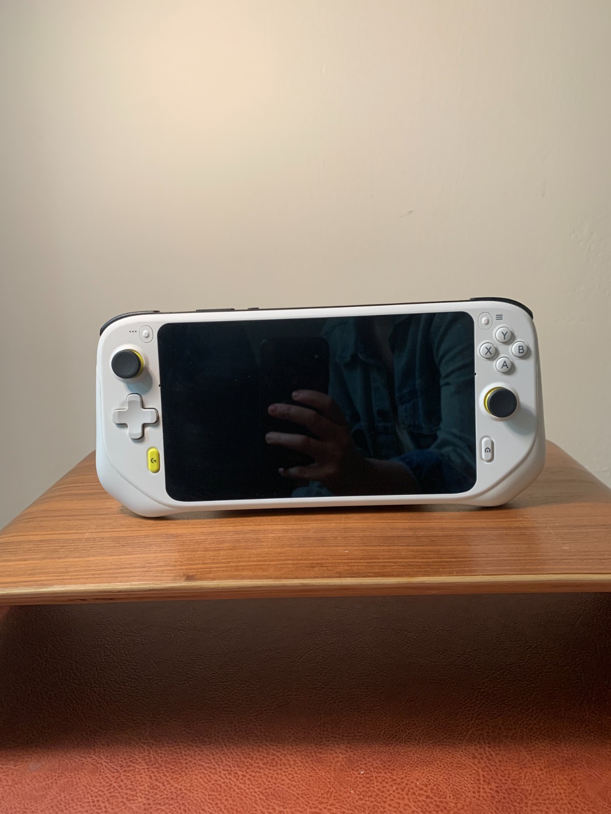 Logitech G CLOUD 64GB Handheld Console – White