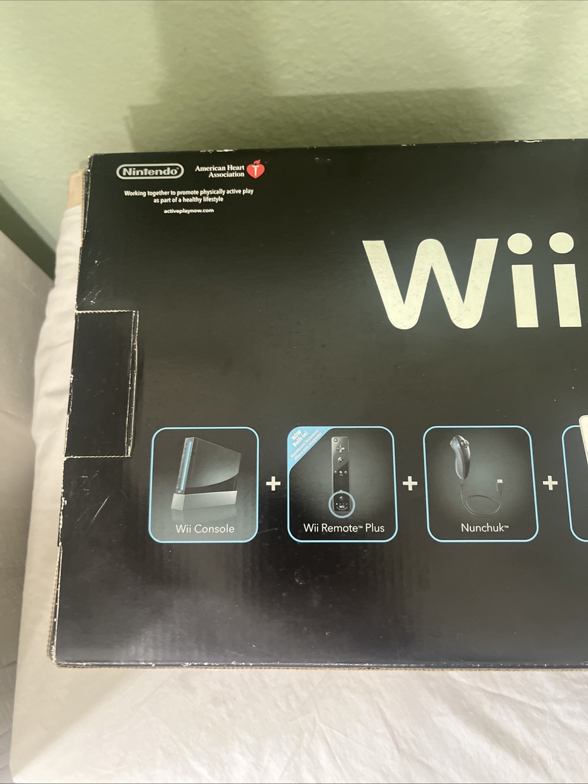 Nintendo Wii Console Bundle RVL-001 Black. Two Remotes, 3 Games With All Cords.