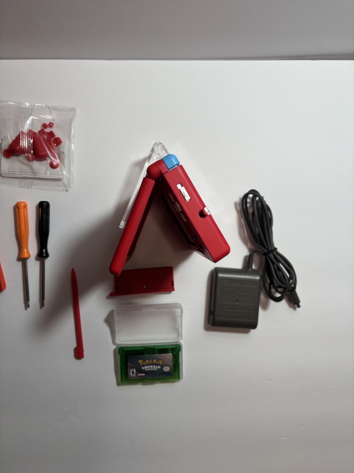 Nintendo DS Lite Pokedex With Charger and emerald