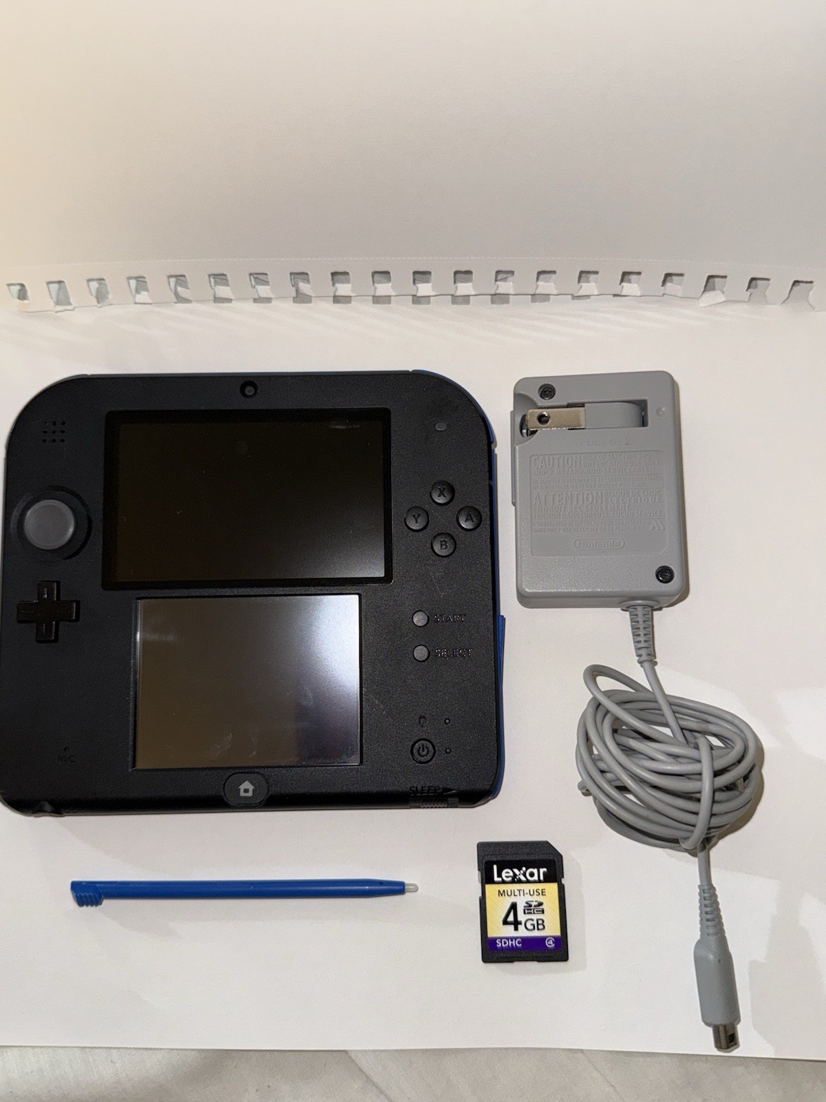 Nintendo 2DS FTR-001 Handheld System Console Cord Black/Blue