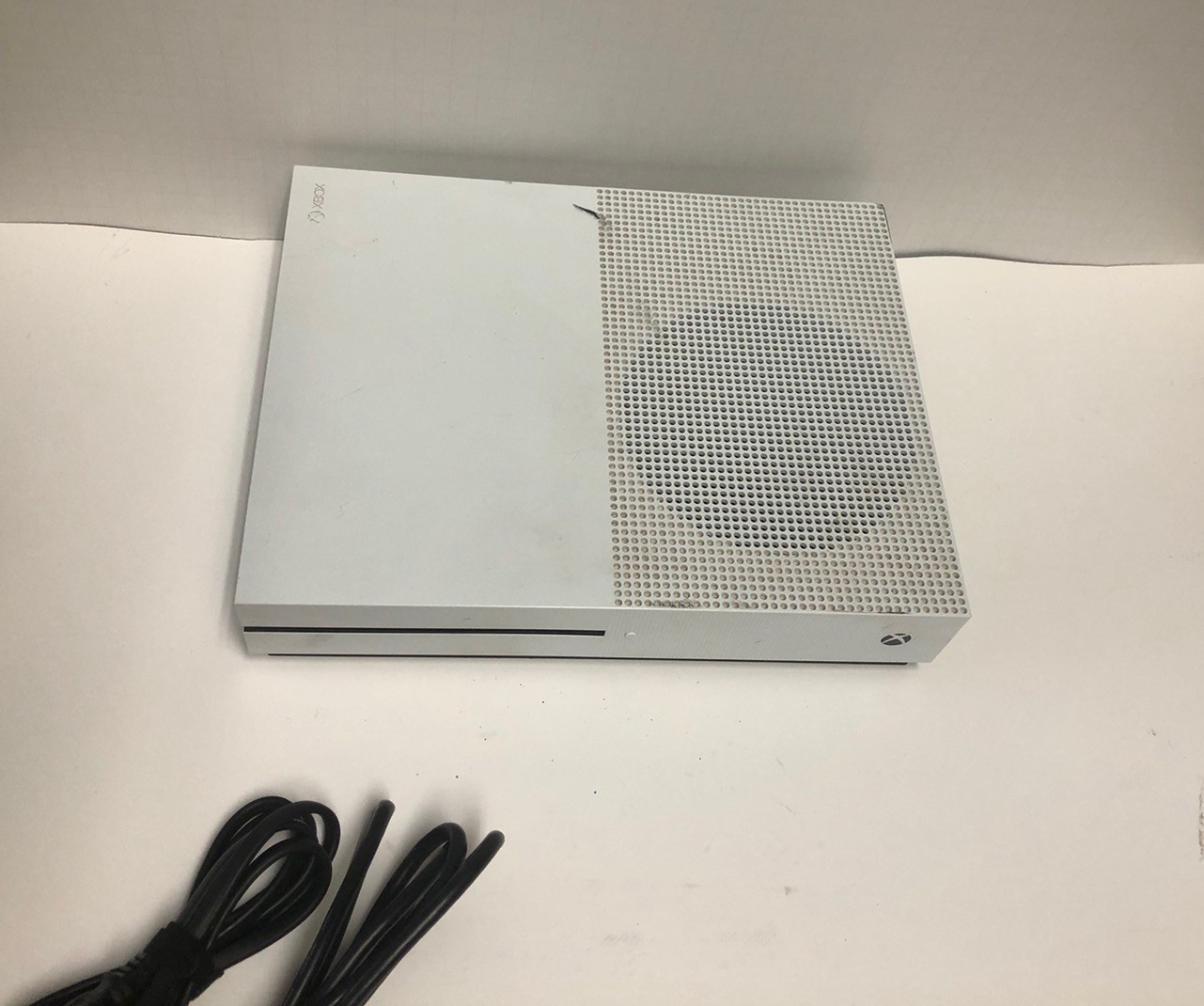 Microsoft Xbox One S (Read)