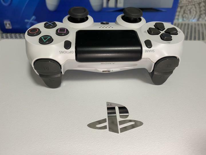 Sony PlayStation4 PS4 Pro CUH-7200BB02 Glacier White 1TB Japan ver. «Excellent»
