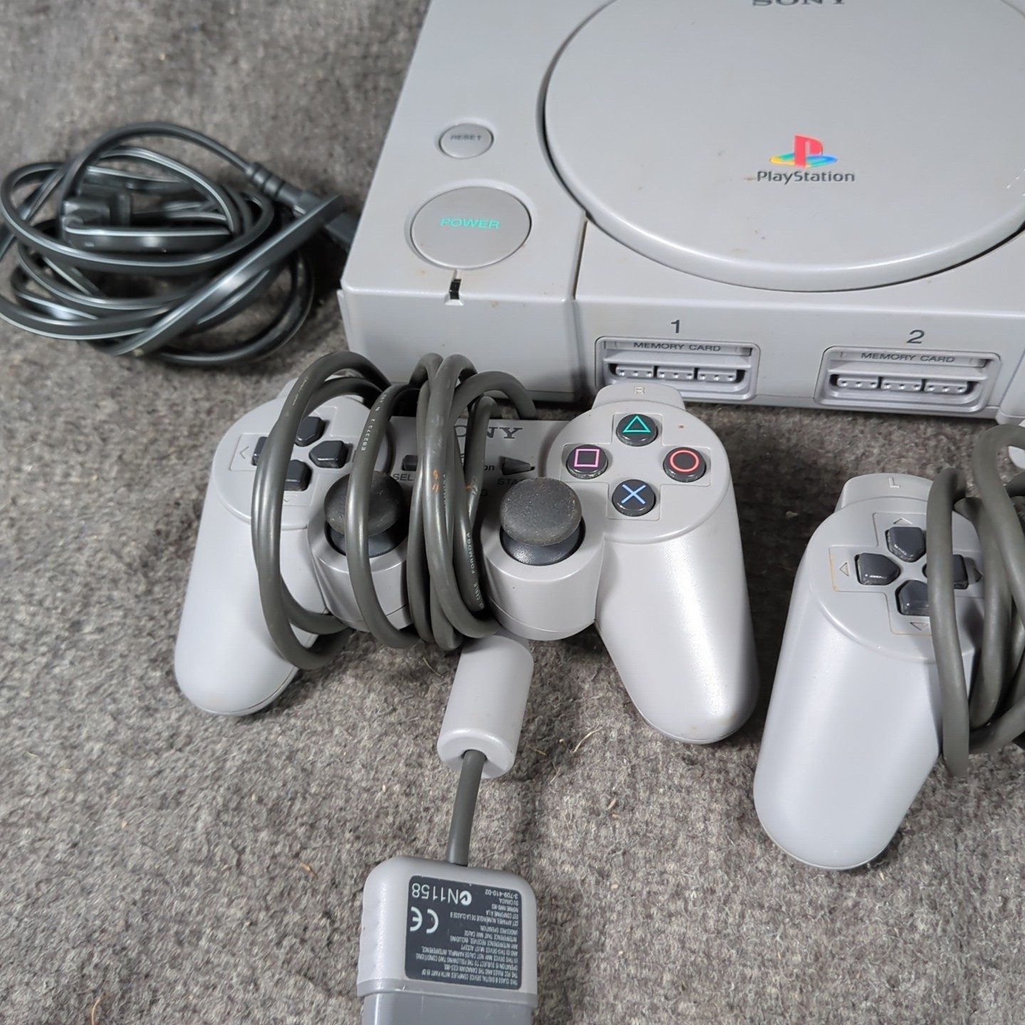 Sony PlayStation 1 Ps1 Two Controllers And Cables (SCPH-9001) – Tested/works