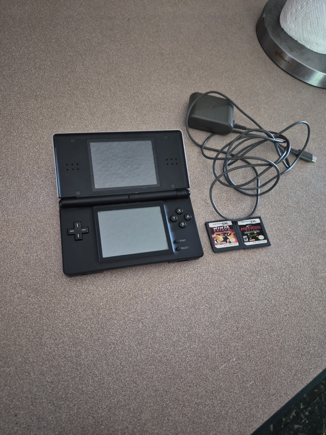 Nintendo DS Lite Guitar Hero: On Tour Special Edition 4MB Black & Silver…