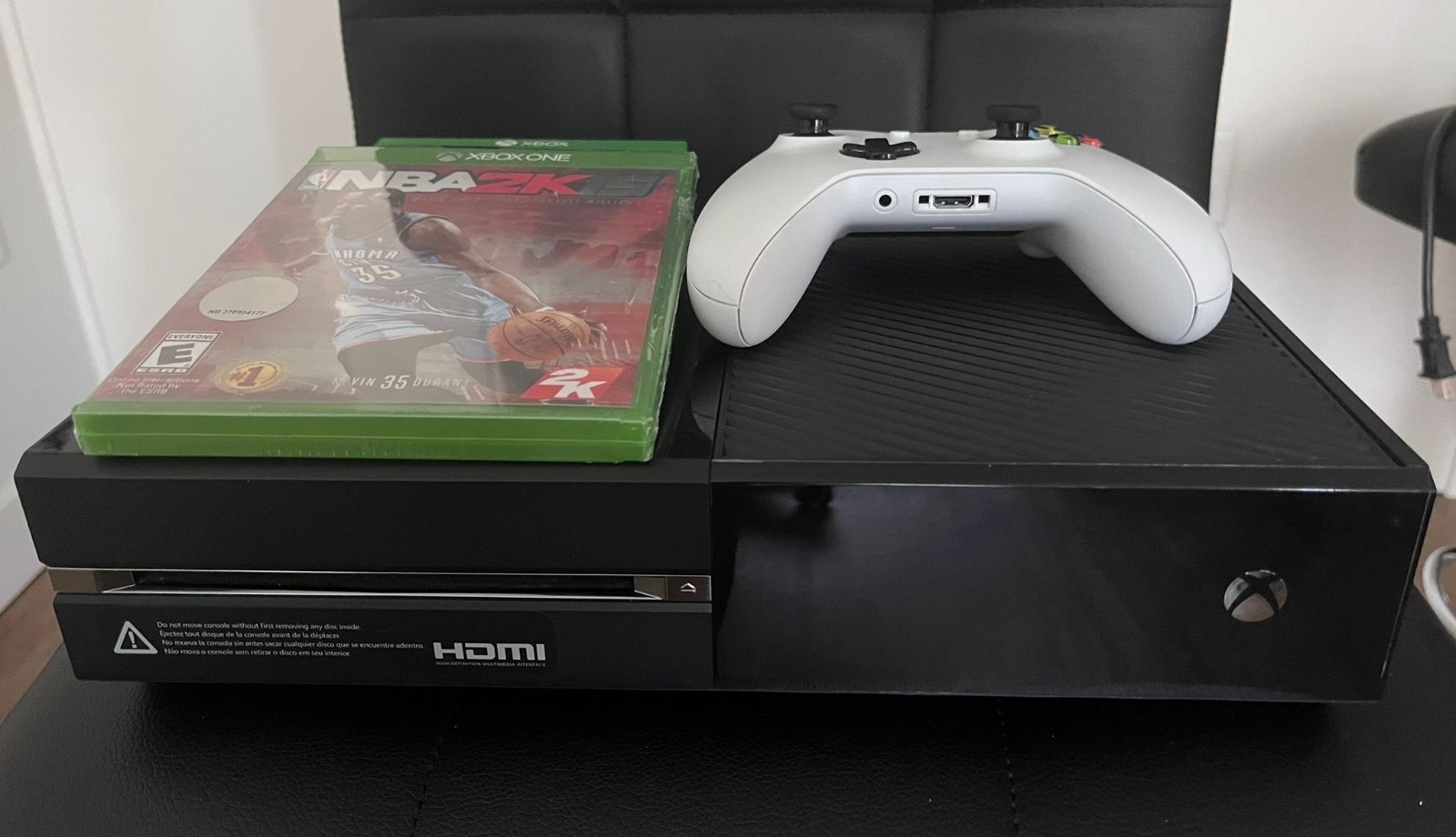 Microsoft Xbox One 500GB Console (With Controller + 2 games + Power cable)