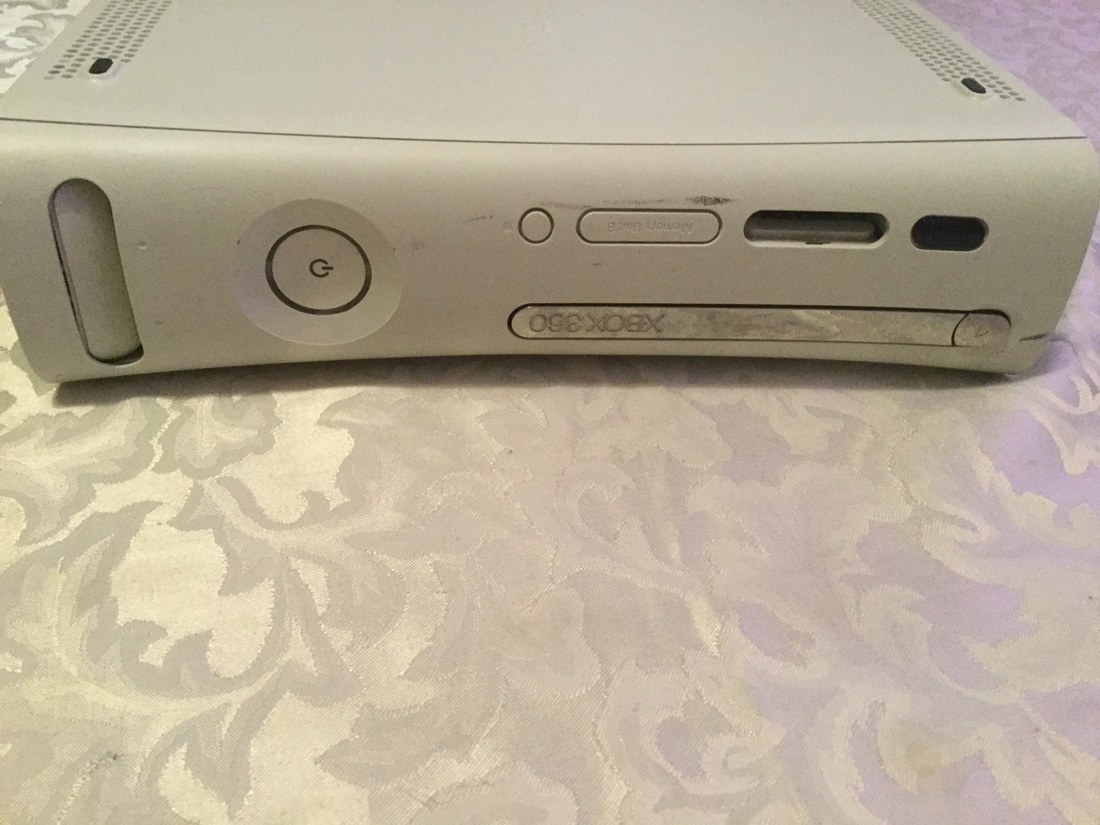 Microsoft Xbox 360 video console Arcade white 256 mb storage broken As is parts