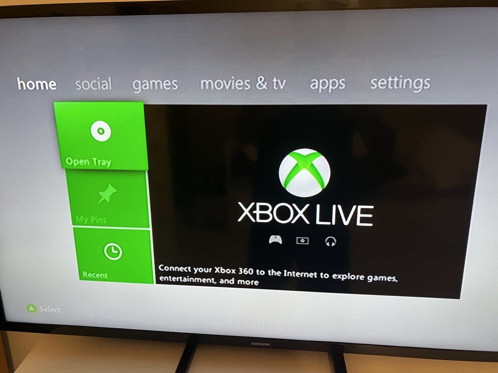 Microsoft Xbox 360 White Console With 100GB Storage Hard Drive – Tested Working