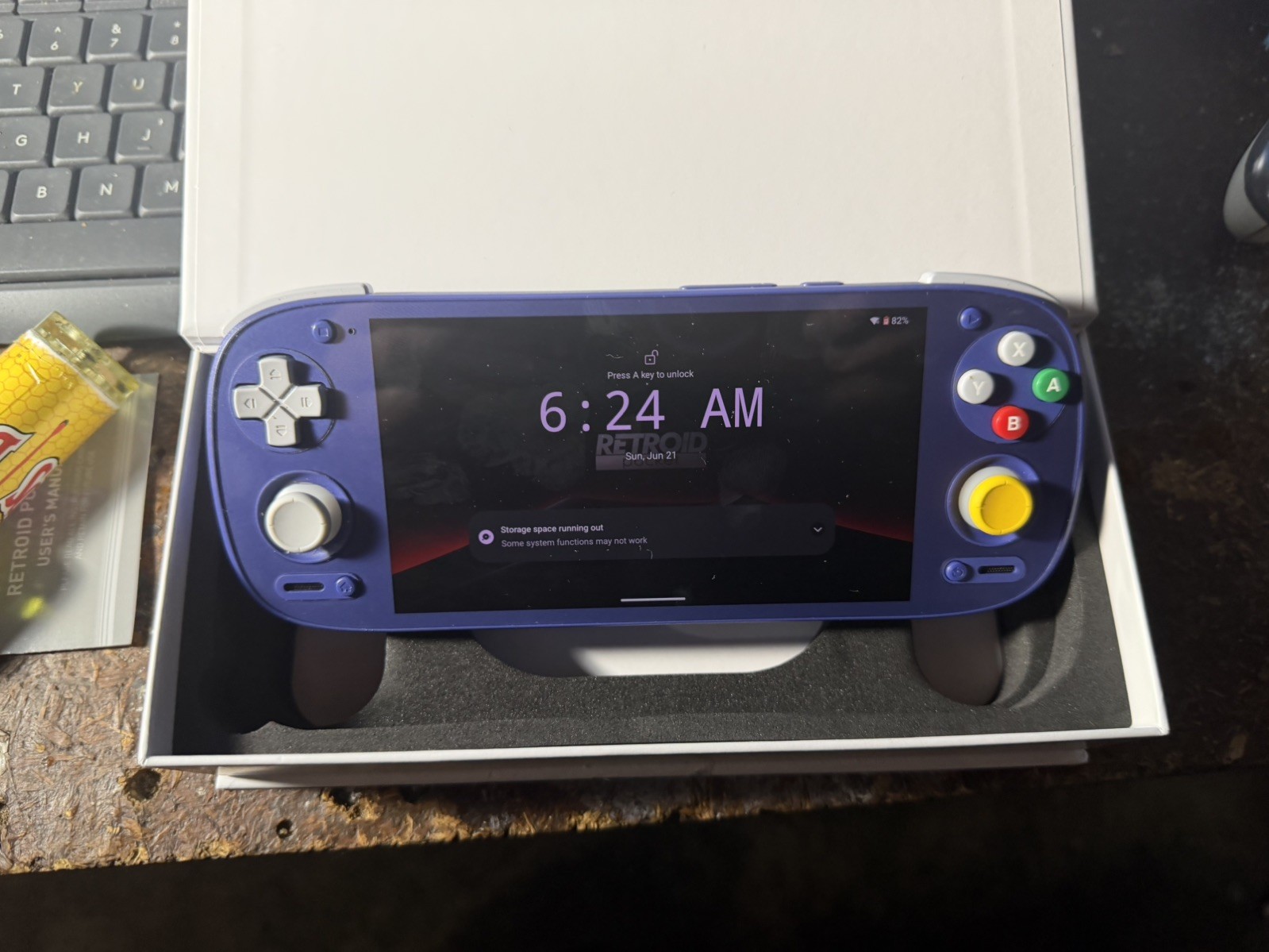 Retroid Pocket 5 Handheld Game Console 5.5” AMOLED Android 13. W/ official dock