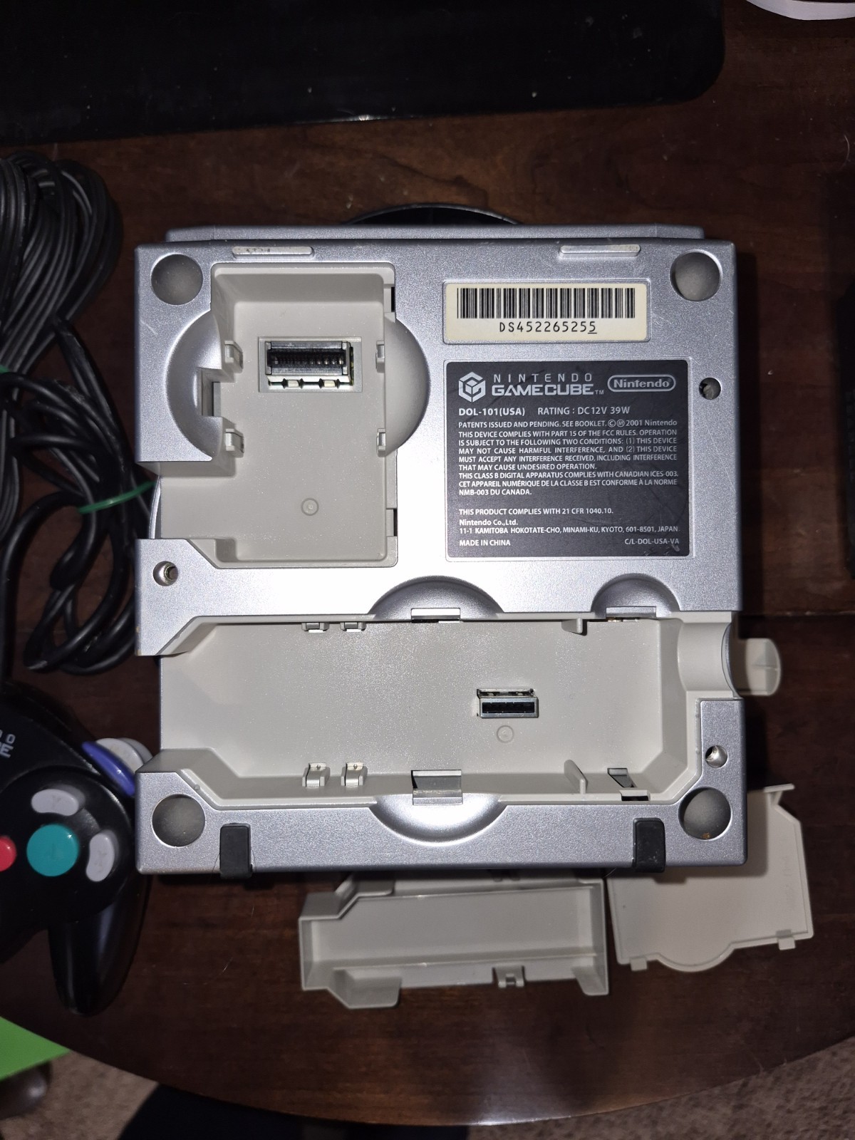 Nintendo GameCube DOL-101(USA) Silver Bundle w/ Controller, Power & AV Cables