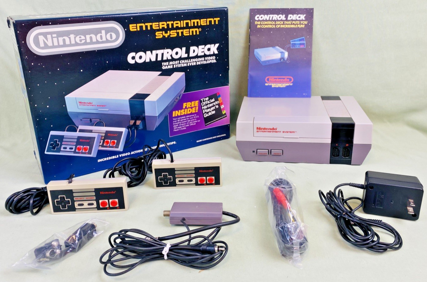 VTG. 1987 NES Nintendo Control Deck w/ Manual, Poster, Controllers & Accessories