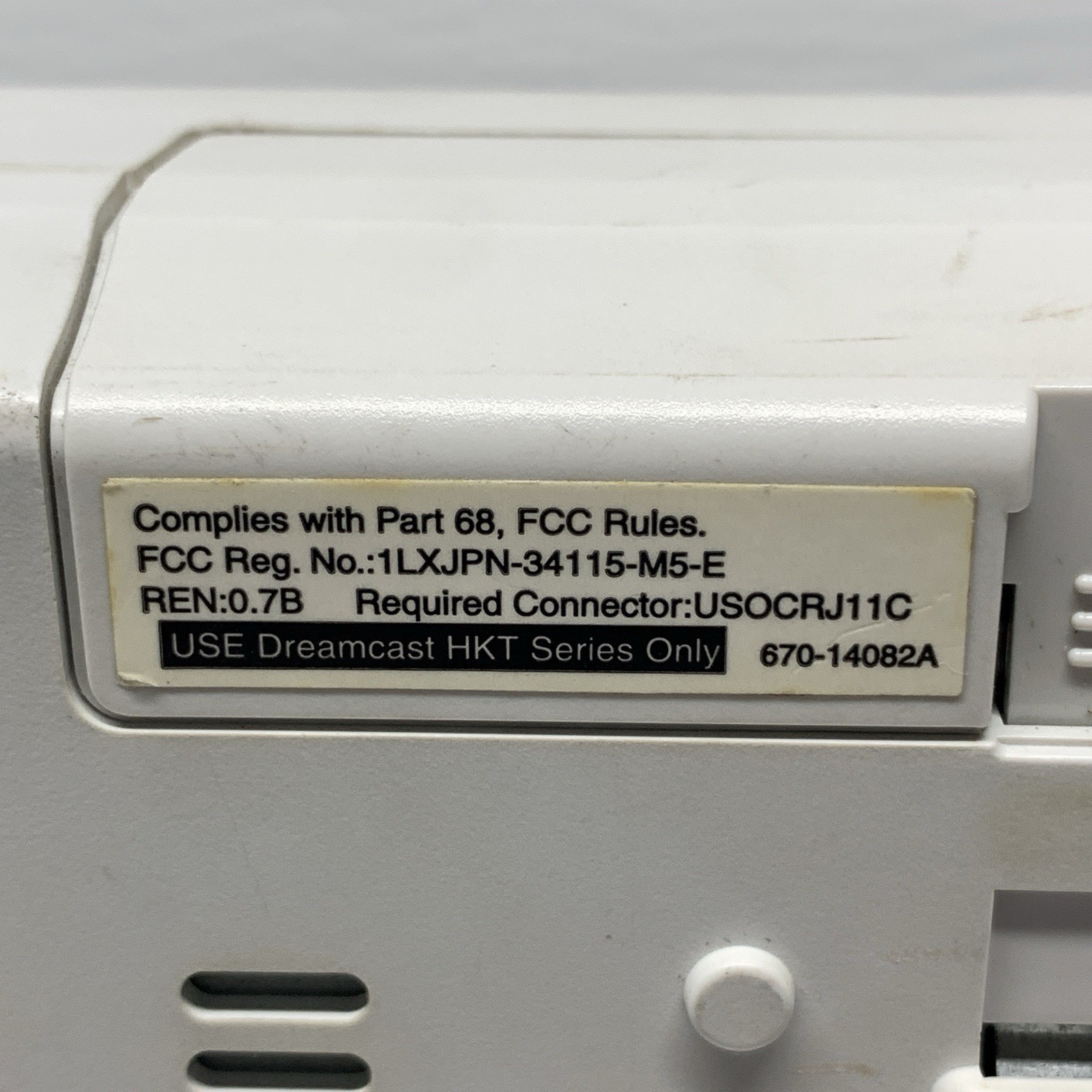 Sega Dreamcast Console Only FOR PARTS OR REPAIR Powers On Doesn’t Read Disc READ