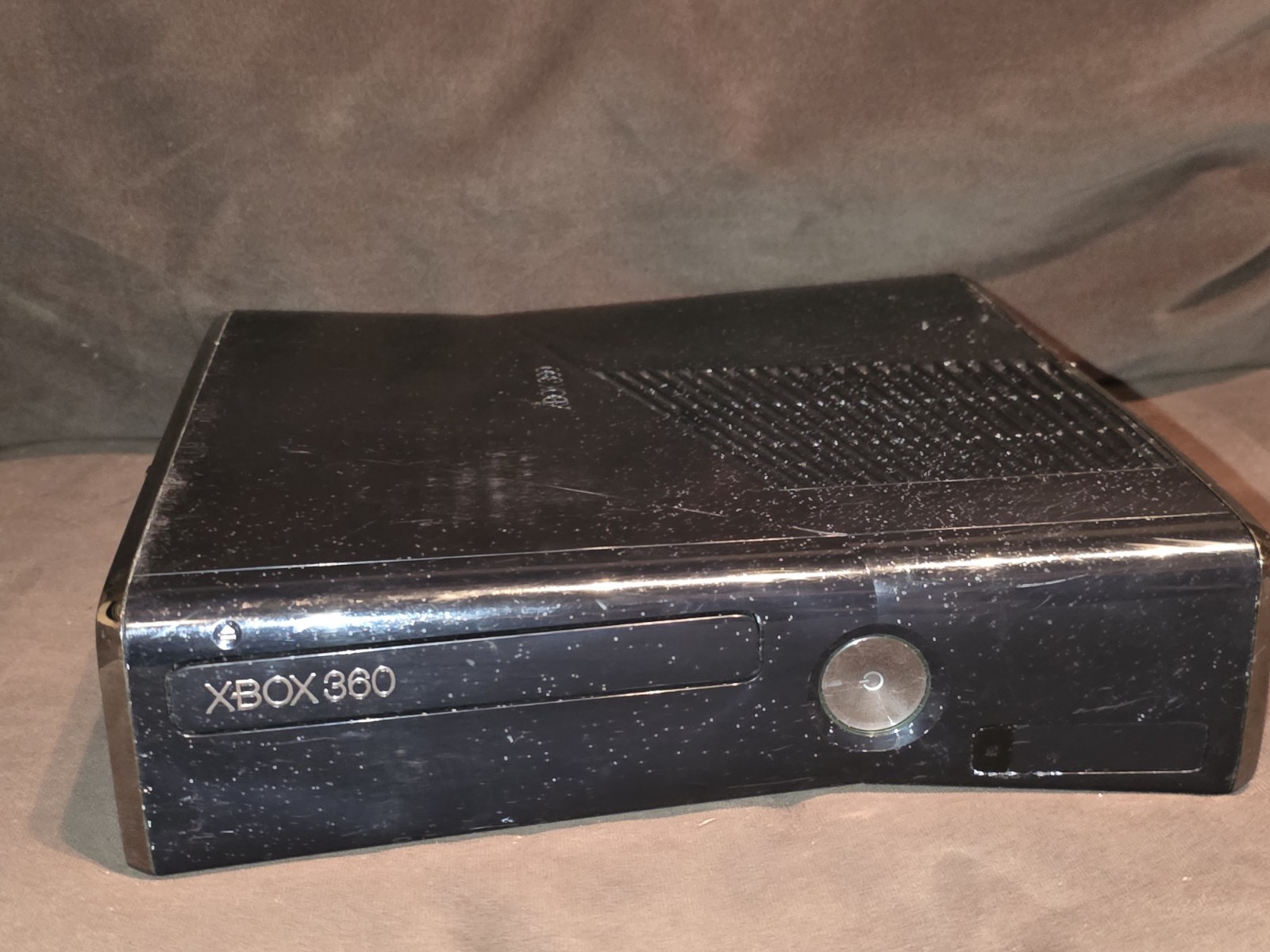 Microsoft Xbox 360 S Model 1439 With 250g HDD 2010 TRINITY MOTHERBOARD For Parts
