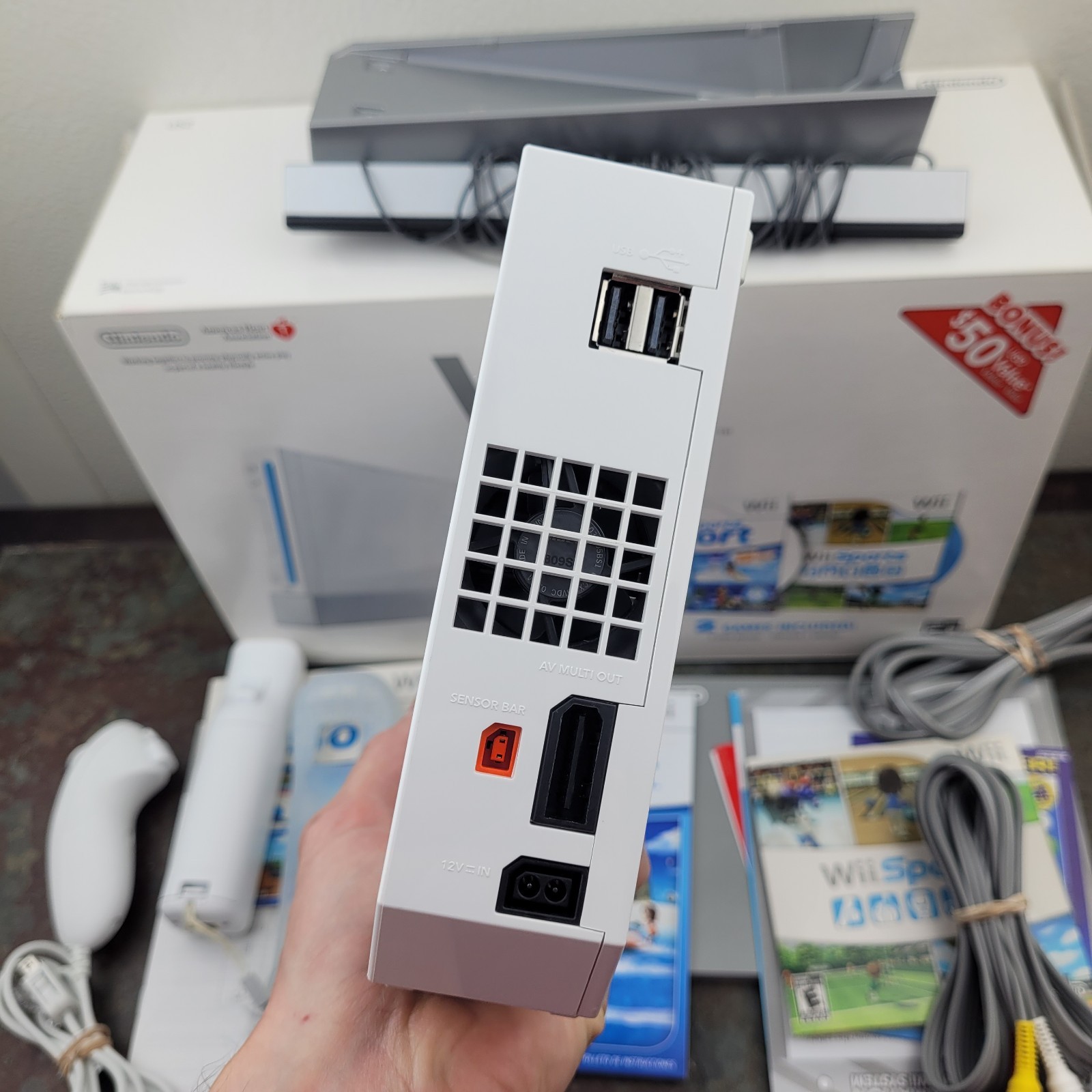 Nintendo Wii Sports / Wii Sports Resort White Console In Box