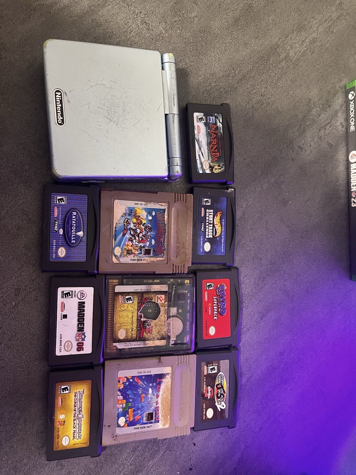 Nintendo Game Boy Advance SP Handheld System Silver + 10 Game boy games