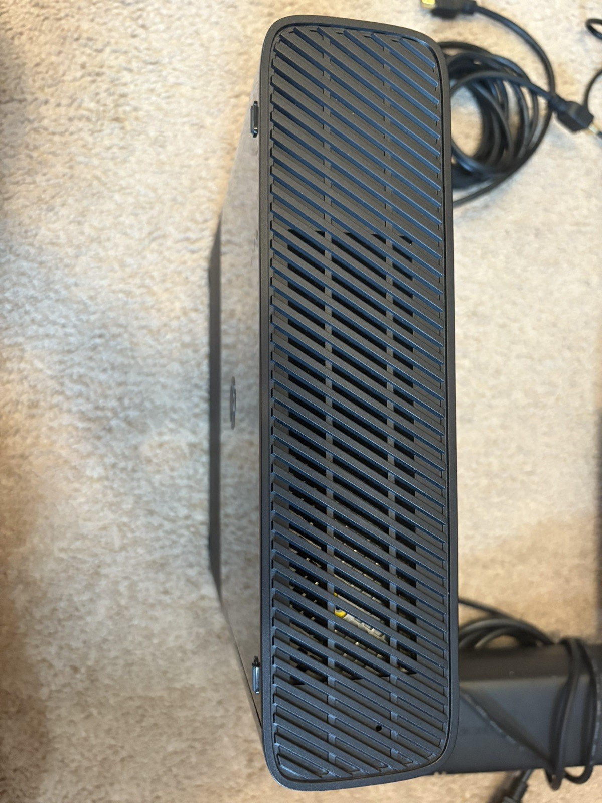 Xbox 360 Slim 250GB Console With power and Kinect Video + HDMI cord + 6 games