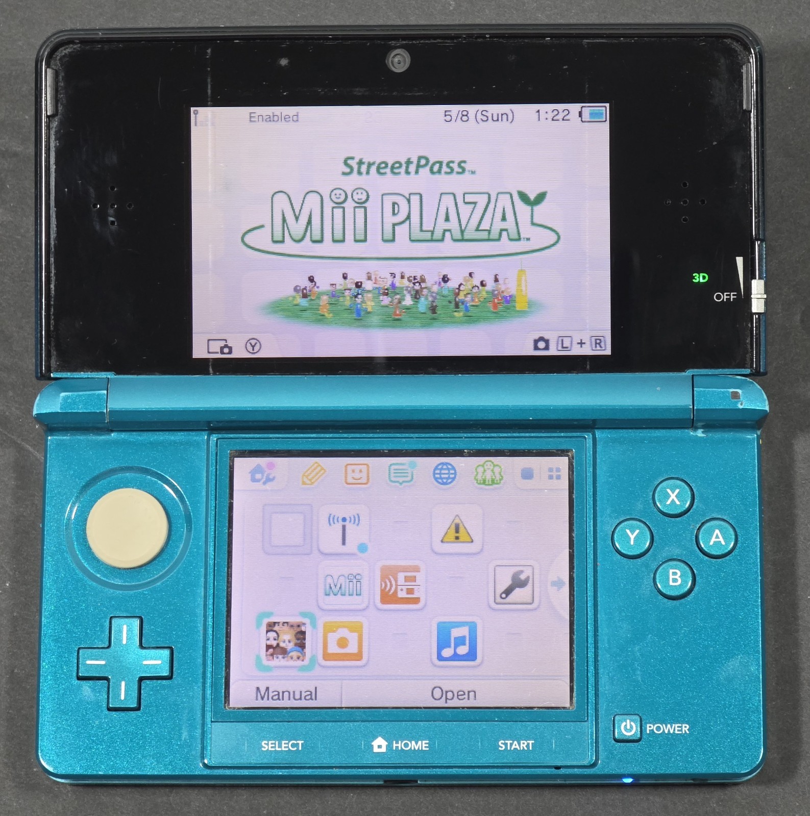 Aqua Blue Nintendo 3DS With charger , Games , 32gb SD Card – Tested working