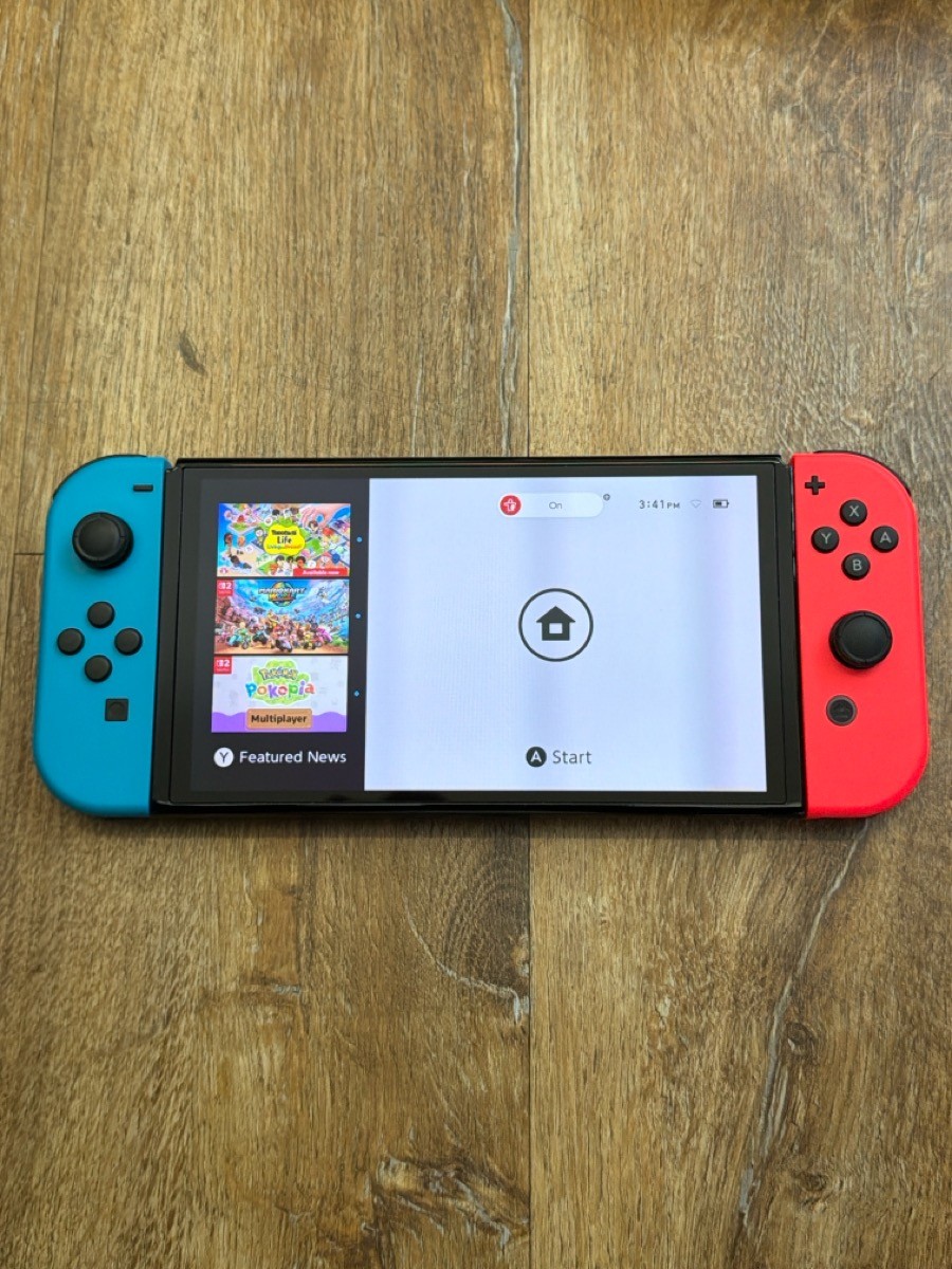NINTENDO SWITCH HANDHELD – OLED – HEG-001 (SBL012484)
