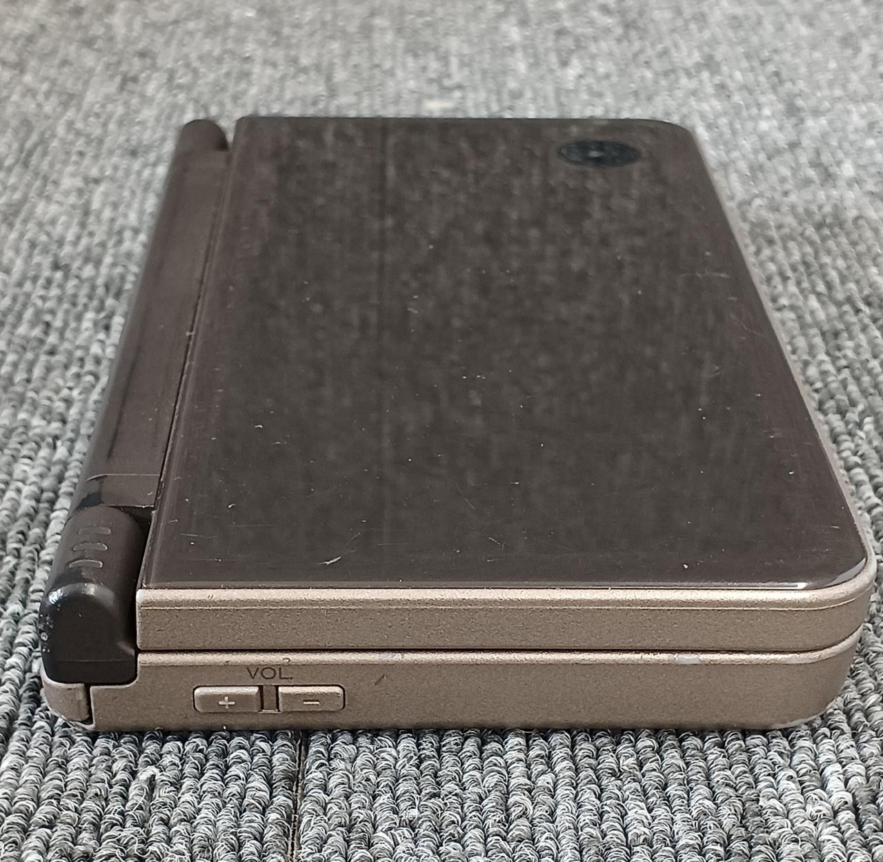 Nintendo DSi XL (LL) UTL-001 Handheld Console Retro Gaming System A2513