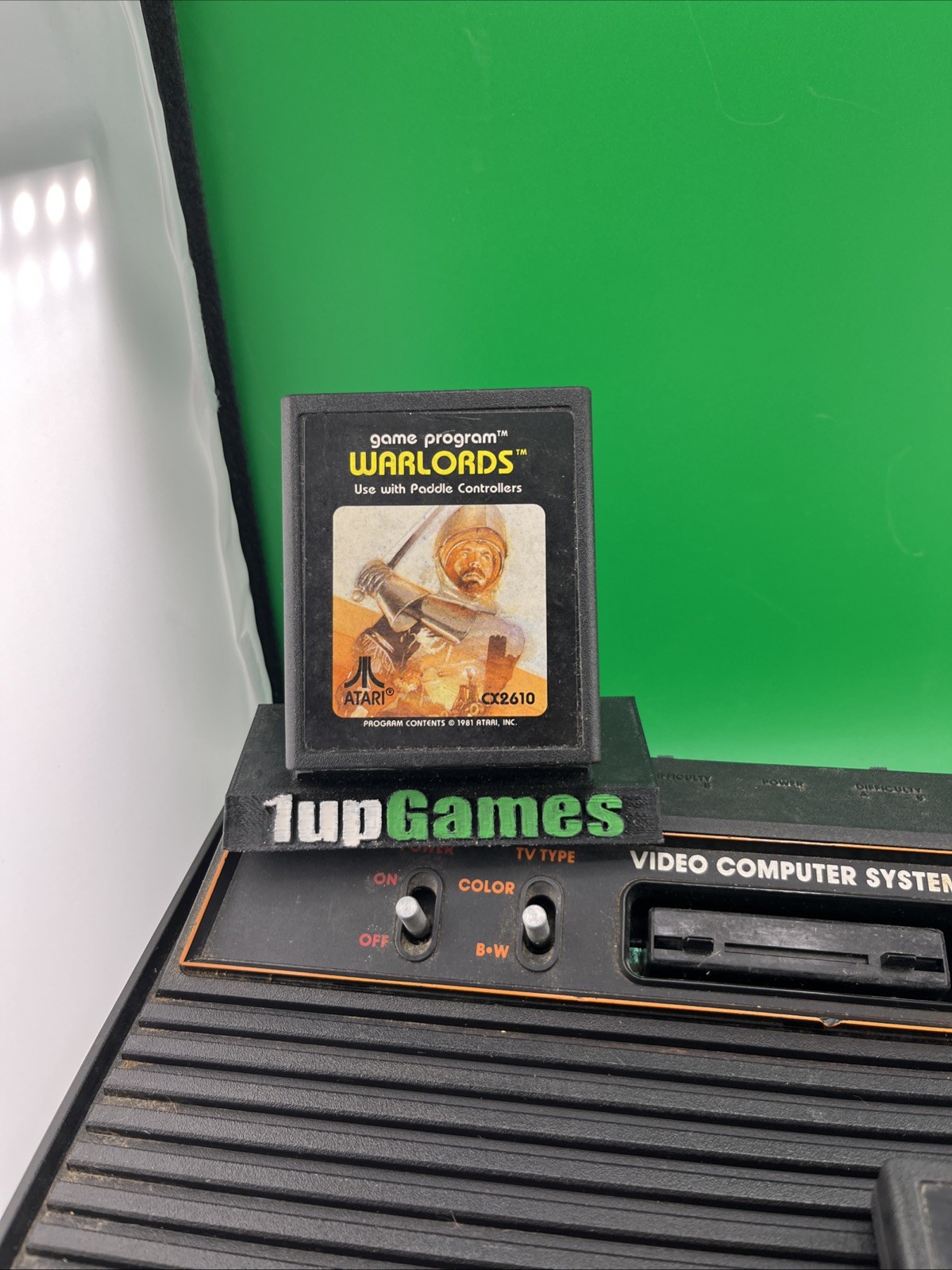 Vintage Atari 2600 Video Computer Gaming System With 7 Games & 1 Joysticks((T34)