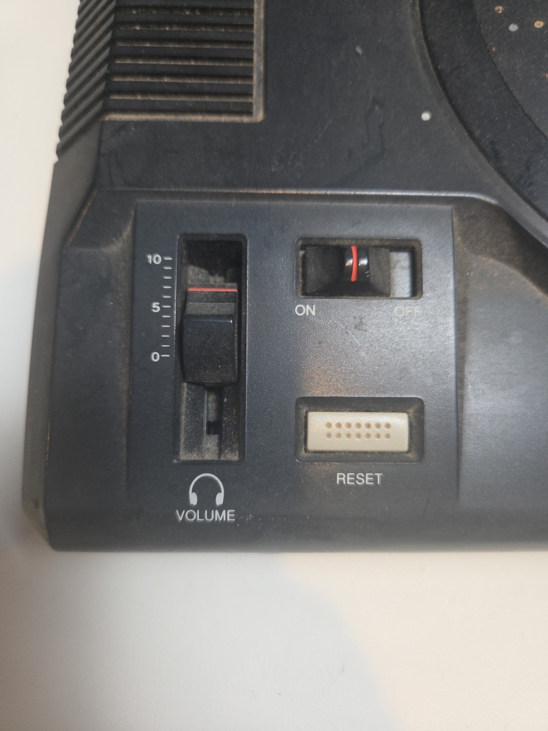Original SEGA GENESIS 16 Bit High Def Console MK-1601 Controller & Power Adapter