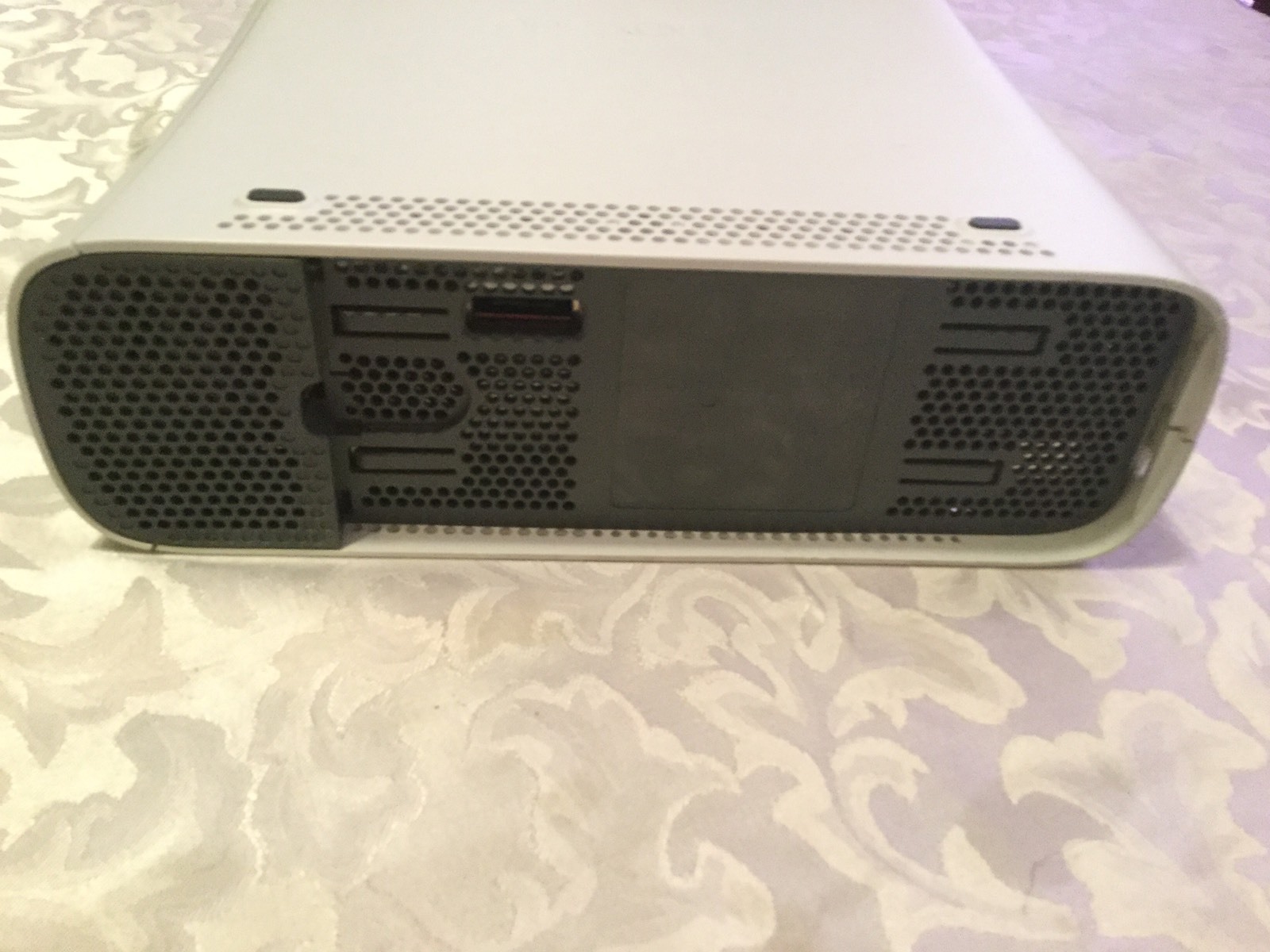 Microsoft Xbox 360 video console Arcade white 256 mb storage broken As is parts