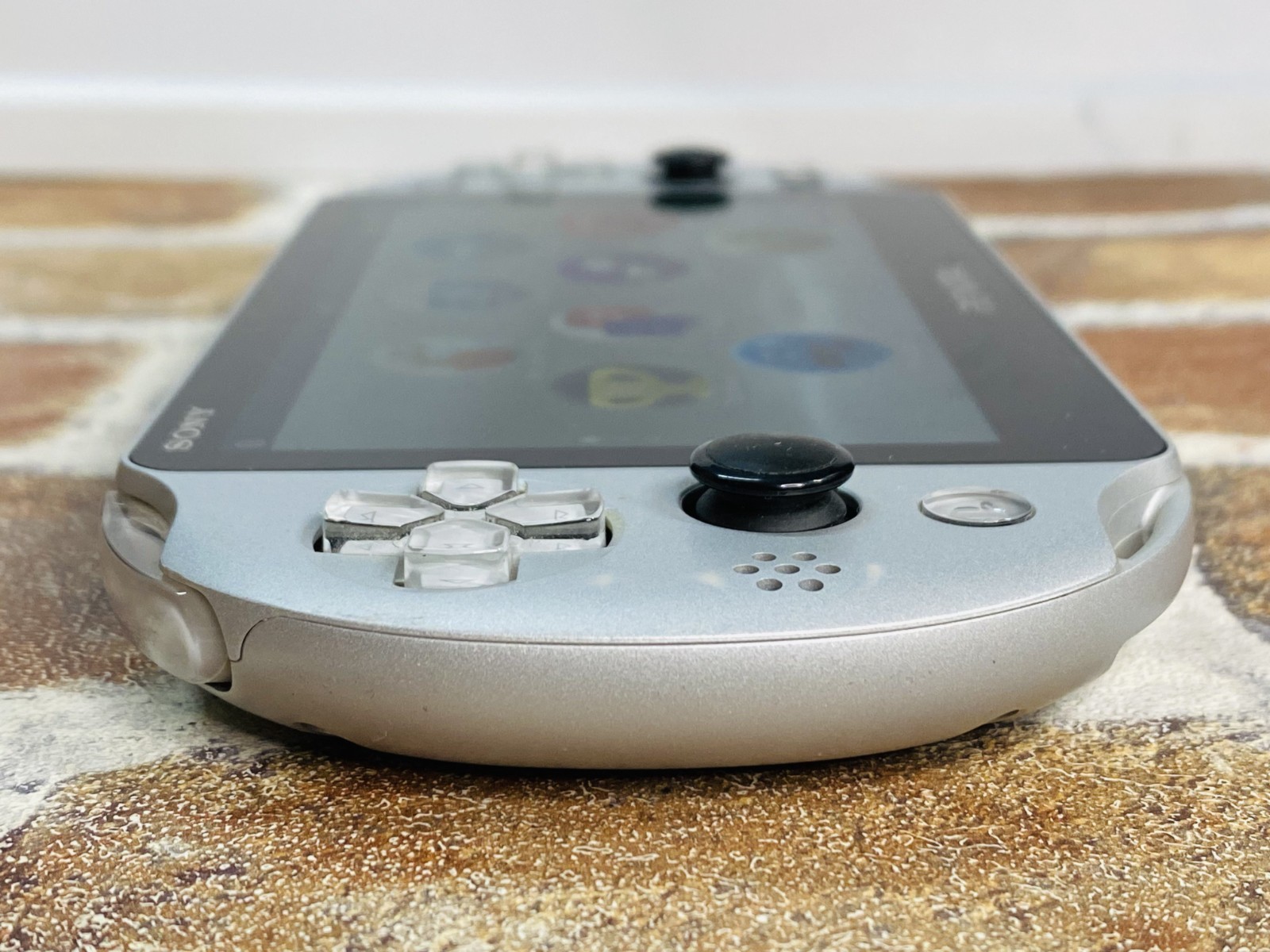 SONY PS Vita PCH-2000 ZA25 SILVER Japan PlayStation Charger 8GB Tested DDP