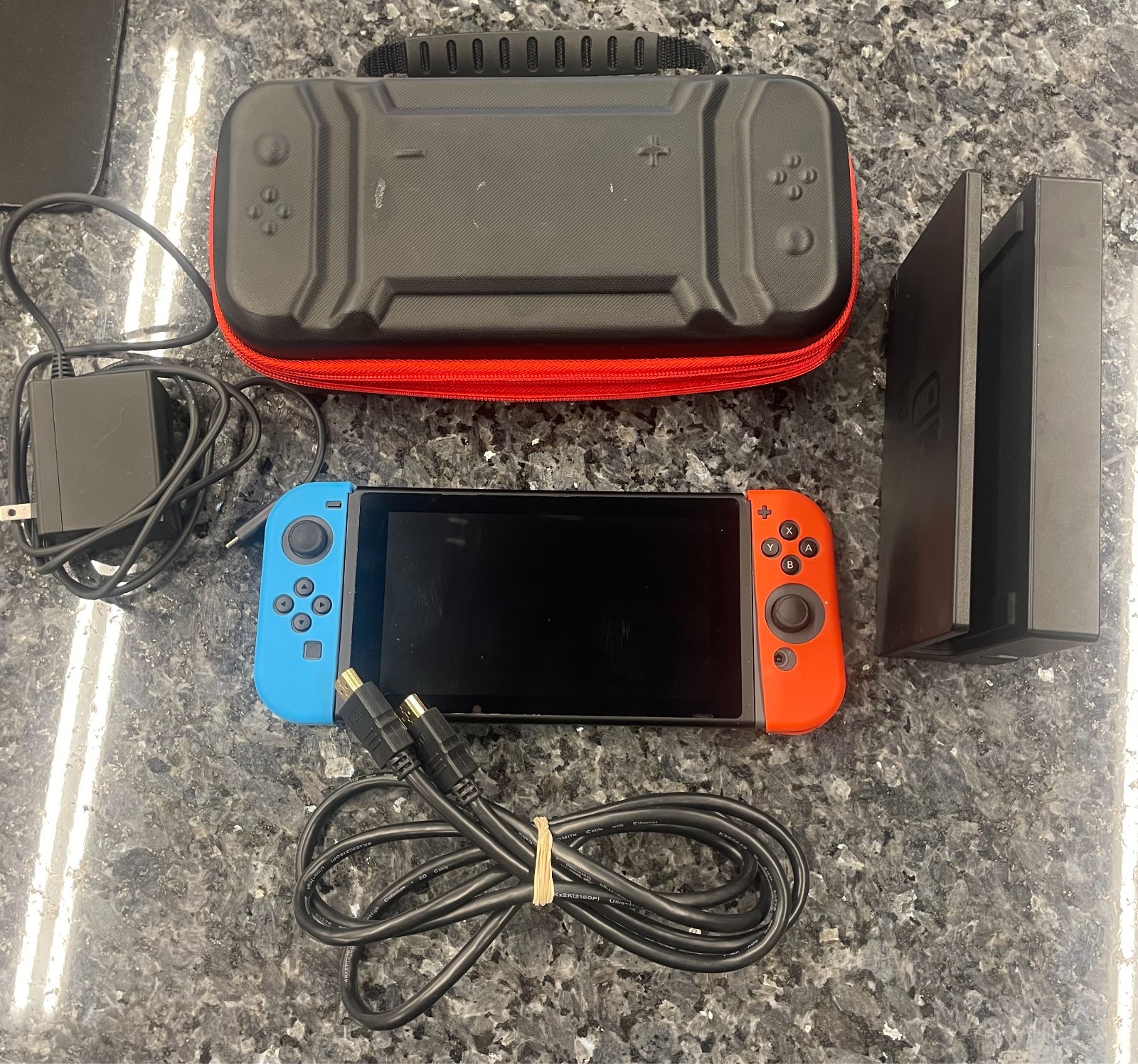 Nintendo Switch w/Gray Joycons w/ Blue & Red JoyCon Covers – Comes w/ Case !!