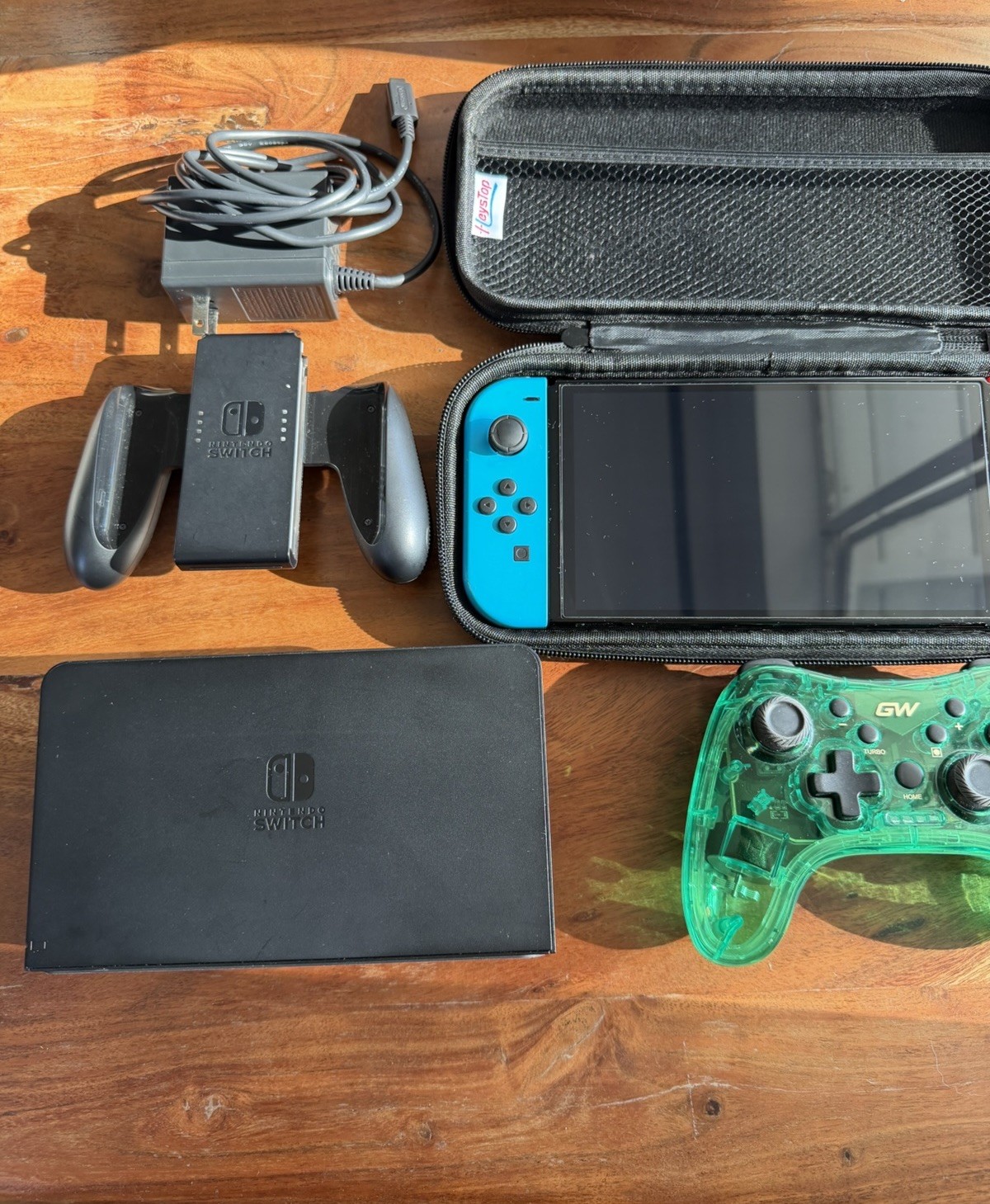 Nintendo Switch OLED Model Neon Red/Blue Joy-Con HEG-001 128 GB Extra Controller