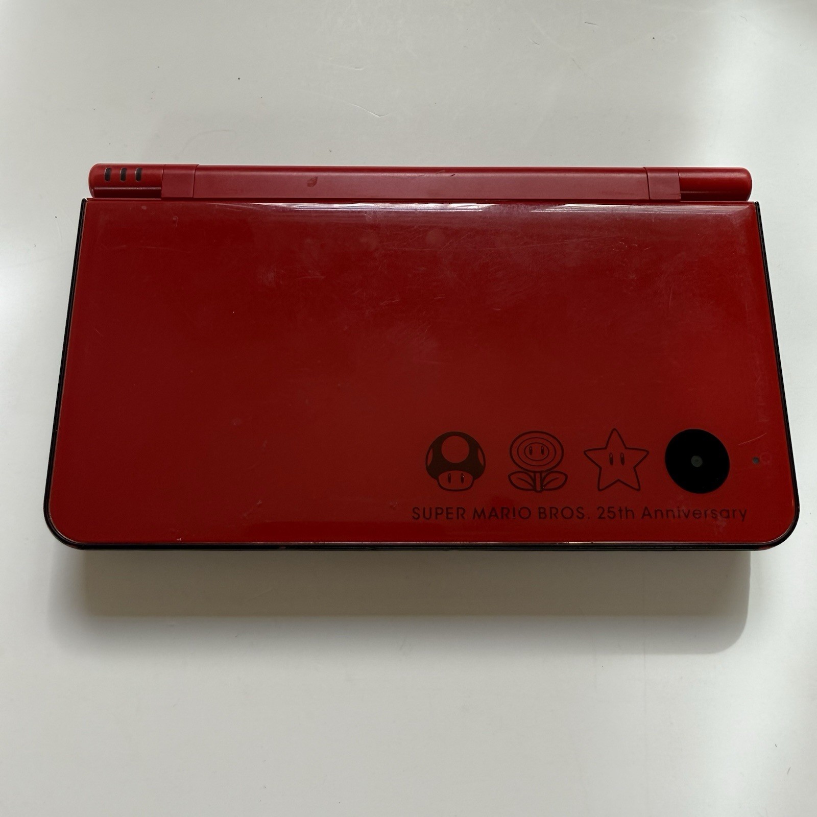 Nintendo DSi XL Super Mario Bros 25th Anniversary Edition Red