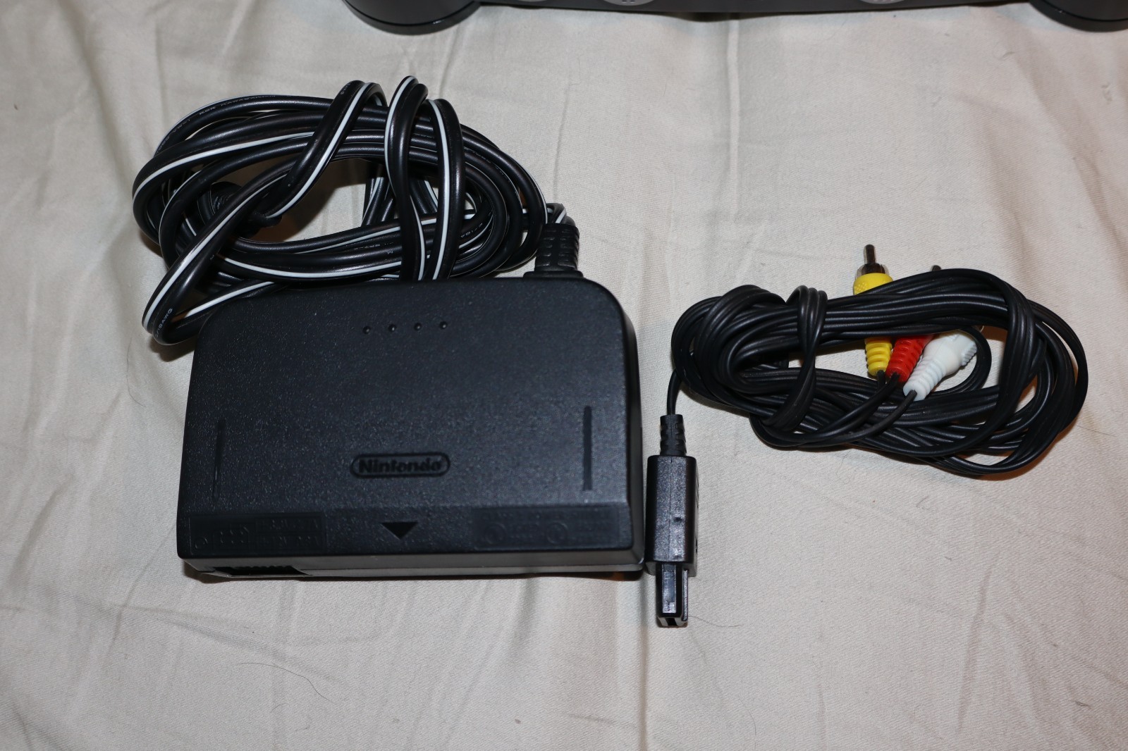 Nintendo 64 N64 Console TESTED WORKING w/ AC Adapter AV wire and Controller