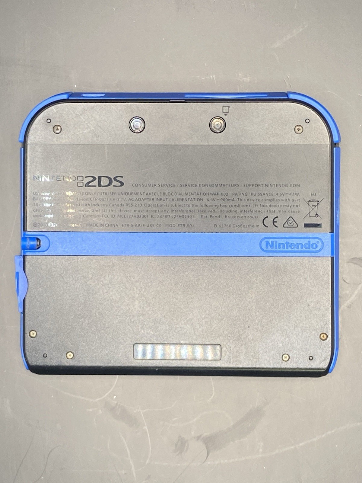 Nintendo 2DS Blue/Black Handheld Console FTR-001 Wi-Fi Headphone Jack