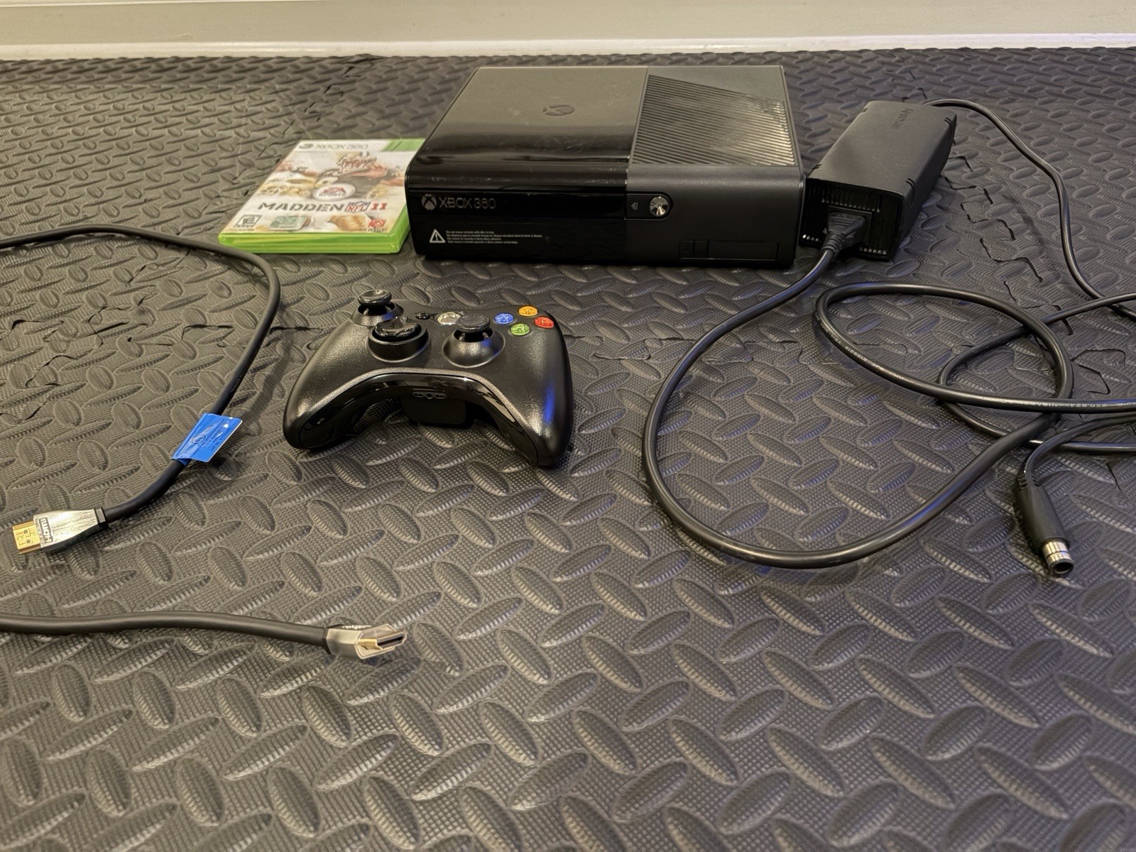 Microsoft Xbox 360 E Console 250 GB HDD OEM Controller Power Cord HDMI Bundle