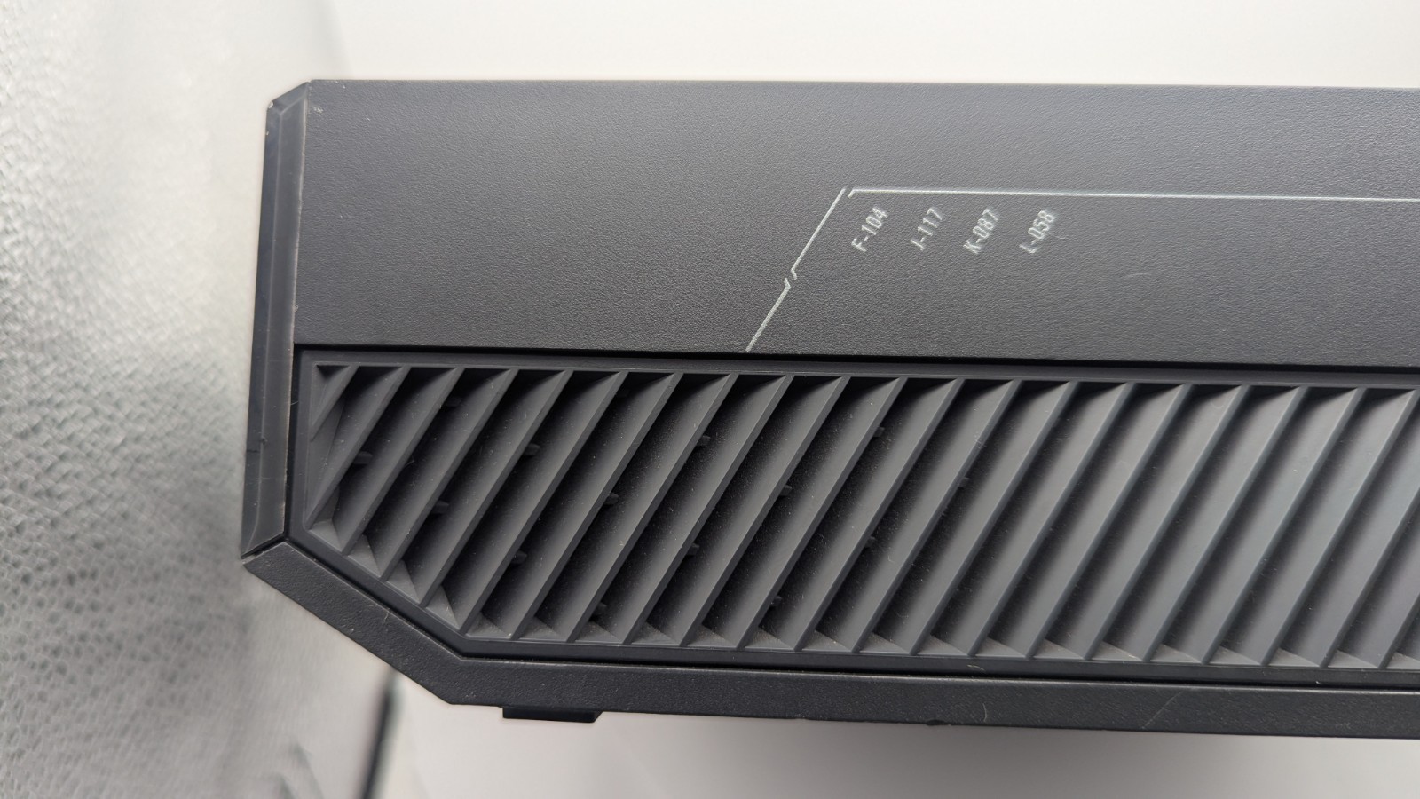 Microsoft Xbox One 1TB Home Console Halo SPECIAL Edition – FOR PARTS ONLY