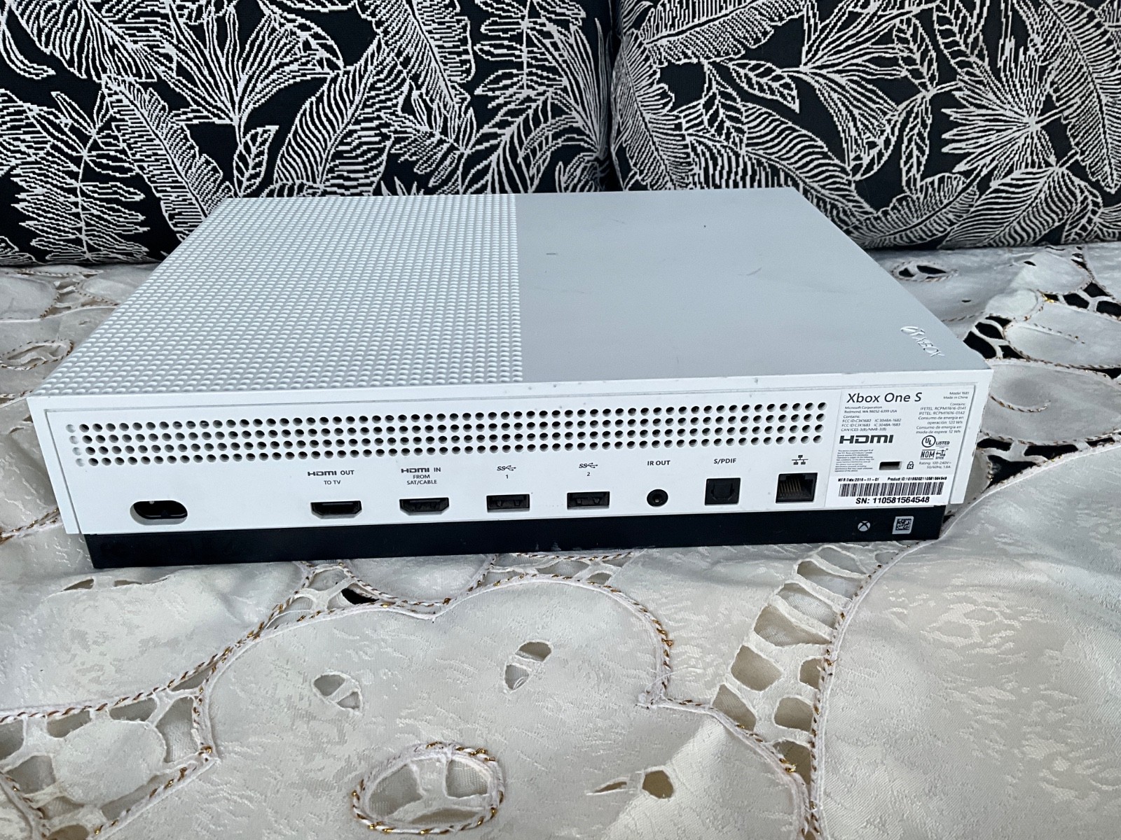 Microsoft Xbox One S 1681 500GB Console Only W Power Supply / HDMI Cable Tested