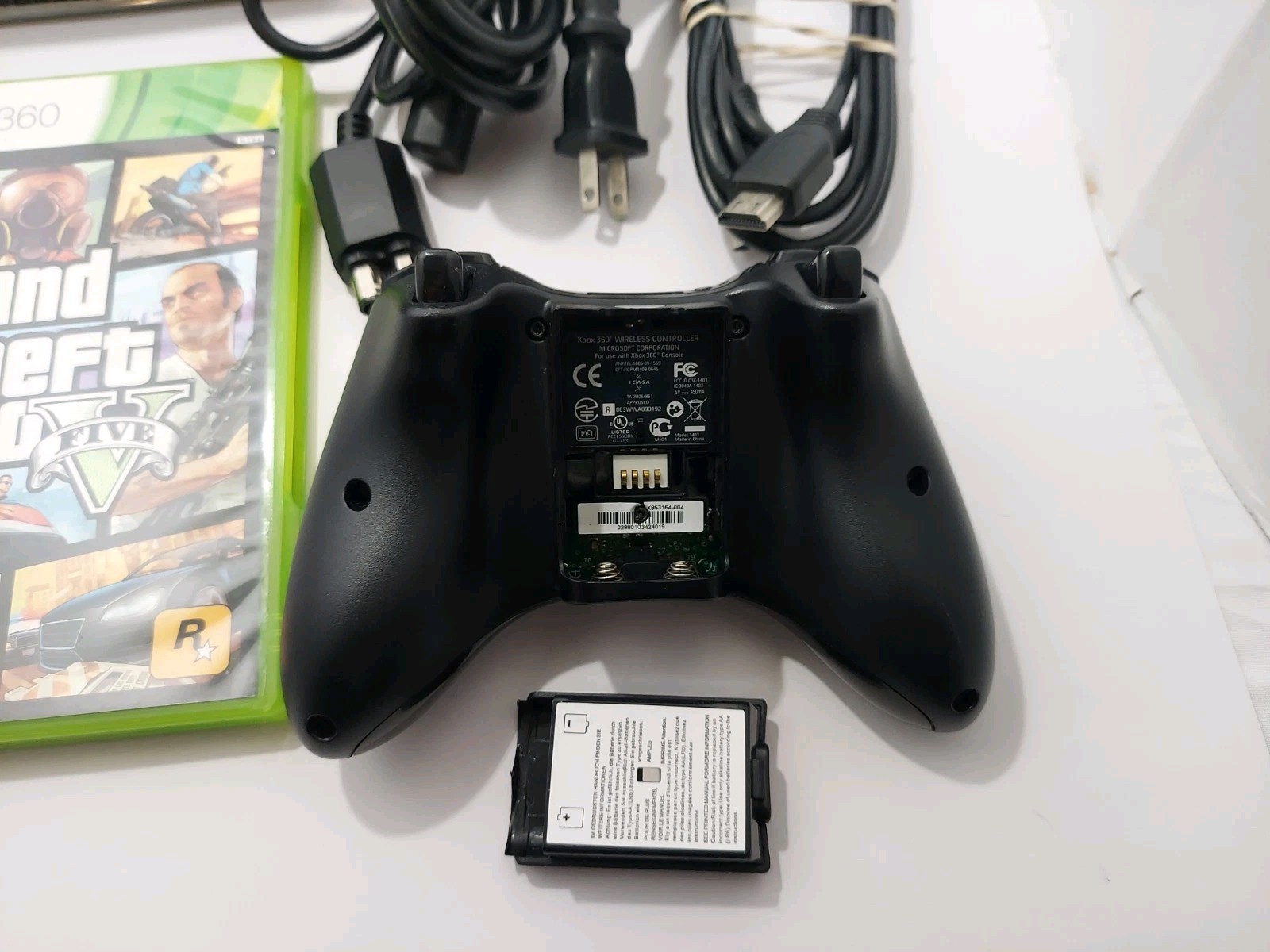 Microsoft Xbox 360 S Console 250 GB bundle With Controller And Games Tested