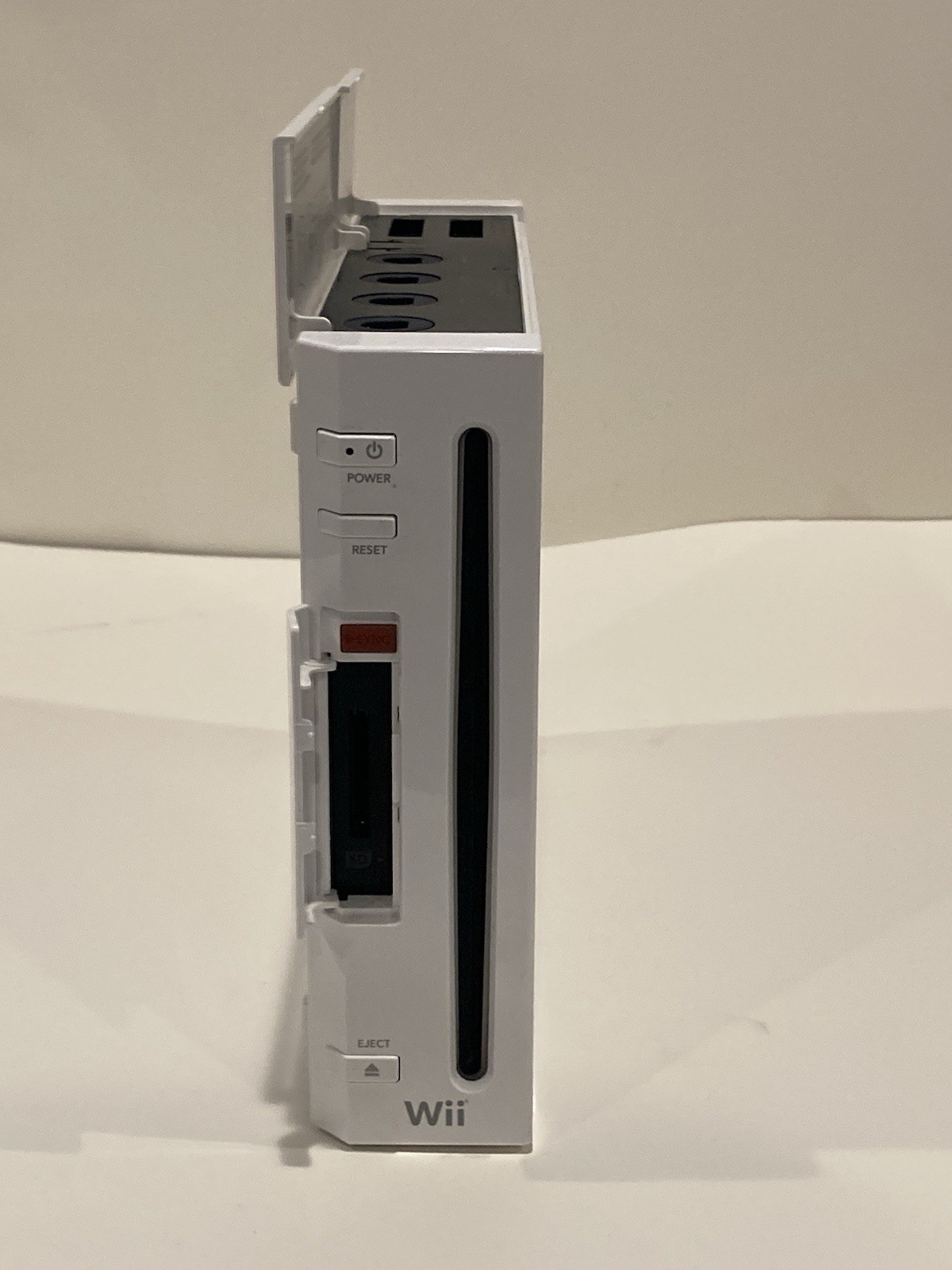 Nintendo Wii RVL-001(USA) White Console Wi-Fi w/ Sensor Bar, AC & AV Cable