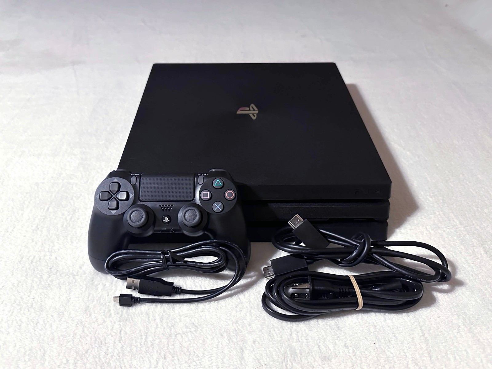 Low Firmware PlayStation 4 Pro 1TB PS4 Pro Complete With Cables & Controller