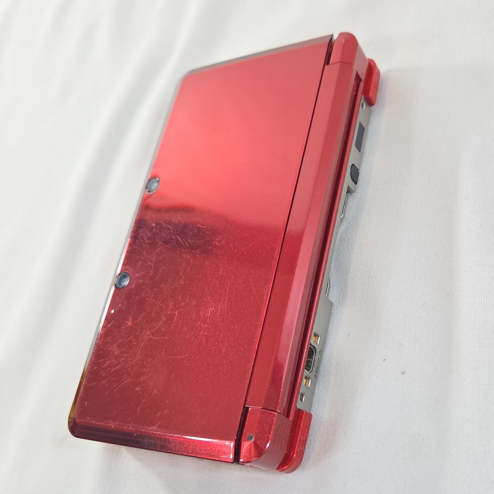 Nintendo 3DS Handheld System – Flame Red With Charger + 2GB SD CARD CTR-001
