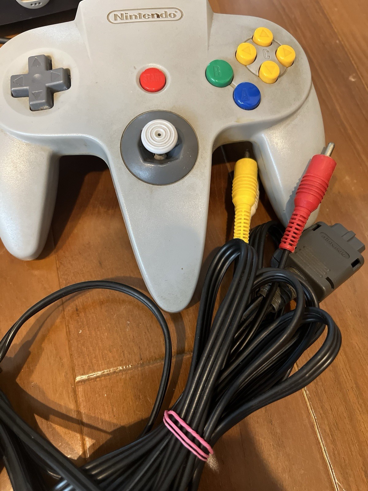 Nintendo 64 NUS-001 Black Console Set Tested to start up (NTSC-J)