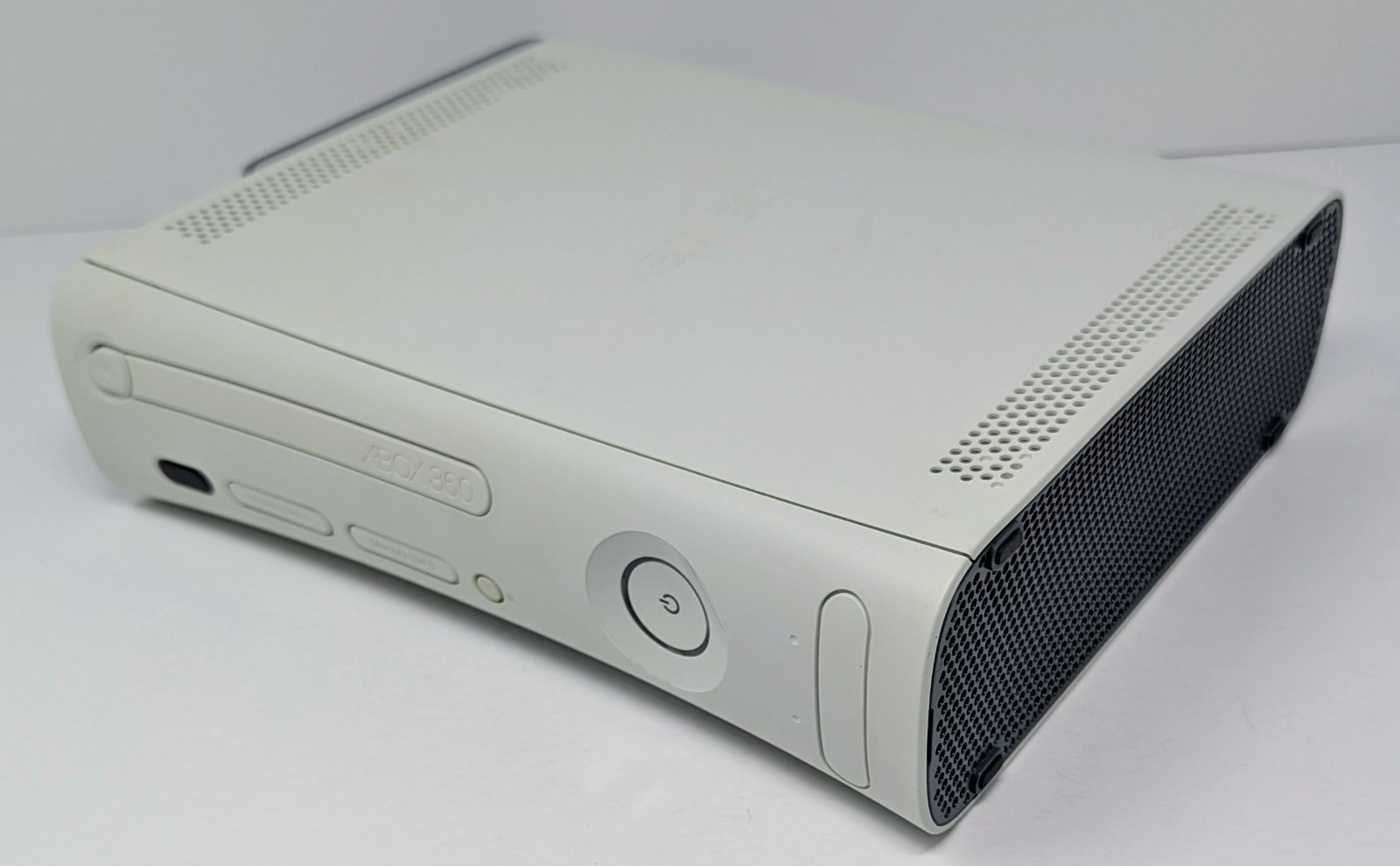 Microsoft Xbox 360 Arcade 120GB White Console Bundle w Box – System 2.0.8.8498.0