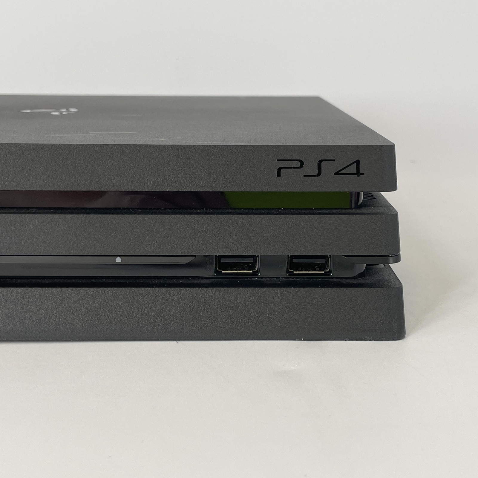 Sony PlayStation 4 Pro Console Black 1TB w/ Controller/HDMI/Power Cord – Good