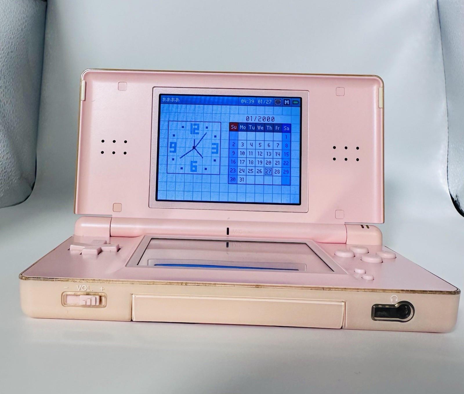 Nintendo DS Lite Pink Handheld Console Touchscreen Dual Screen with Stylus