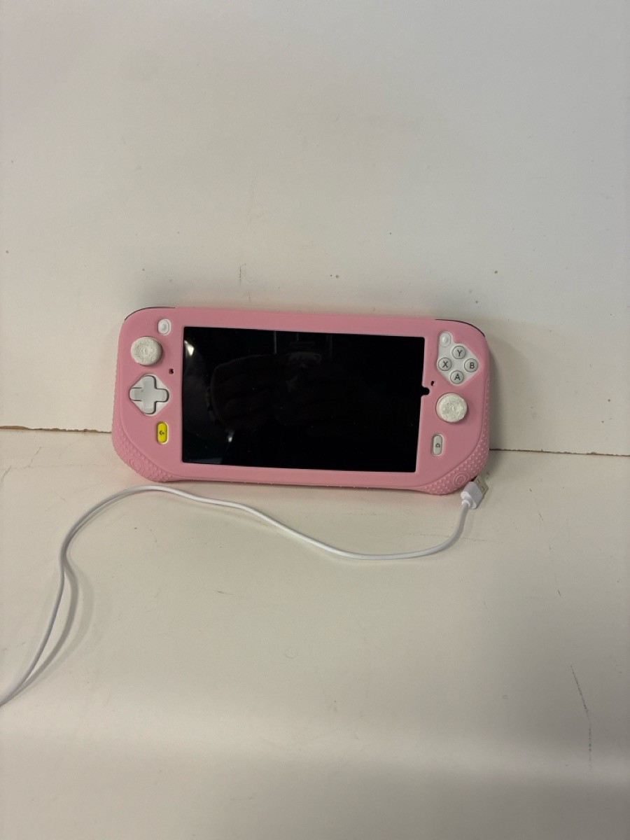 LOGITECH CLOUD HANDHELD WHITE WITH PINK COVER AND CHARGING CORD (P18029245)