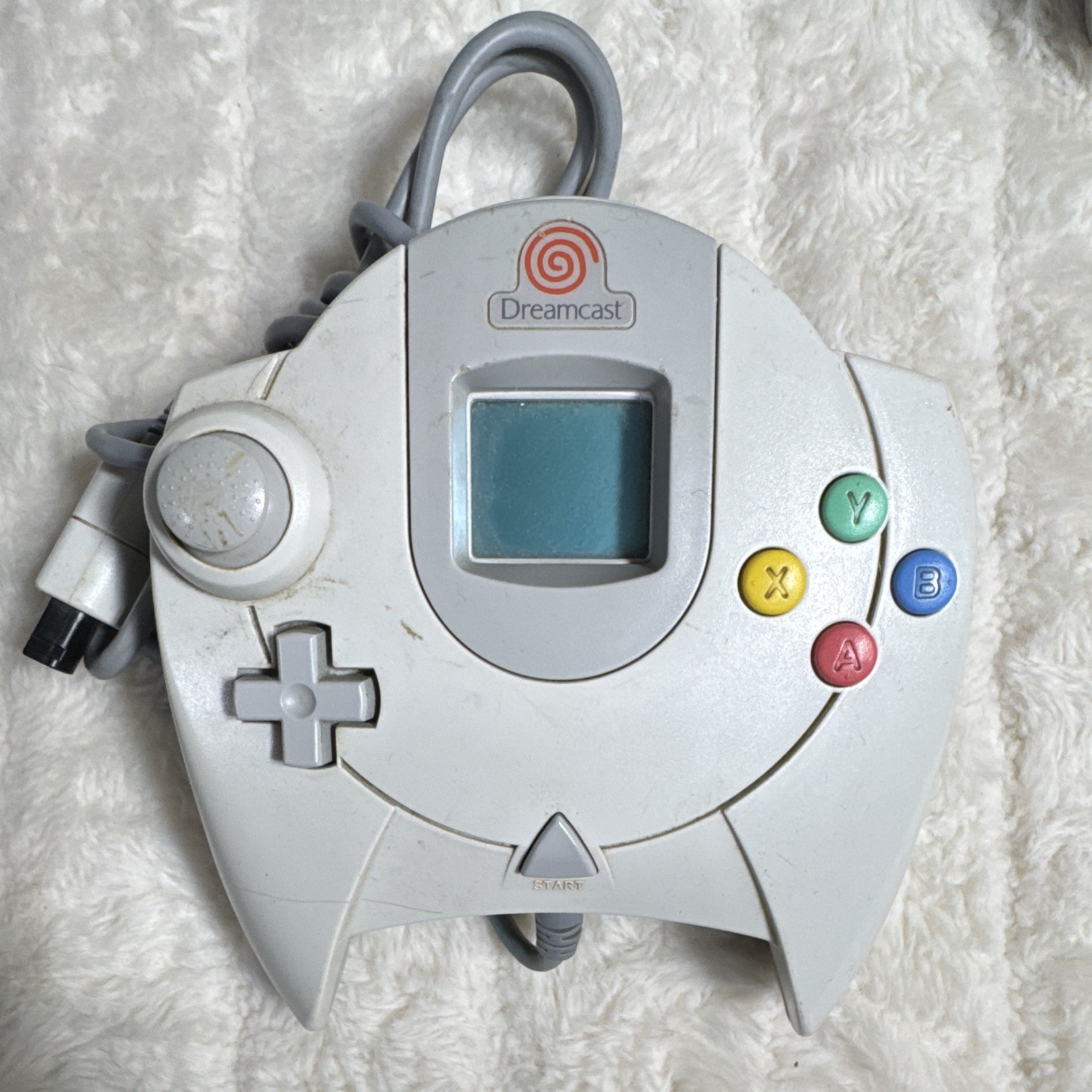 SEGA Dreamcast HKT-3020 Console White w/ Controllers, Memory Card, AV/HDMI