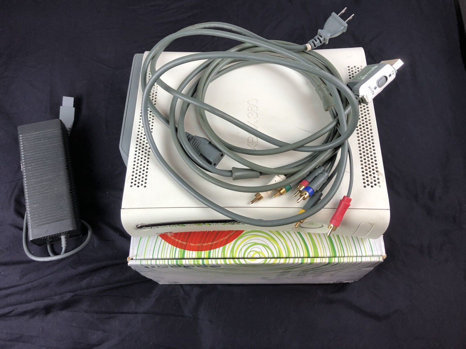 Microsoft Xbox 360 PARTS ONLY White Console With Hard Drive See Description