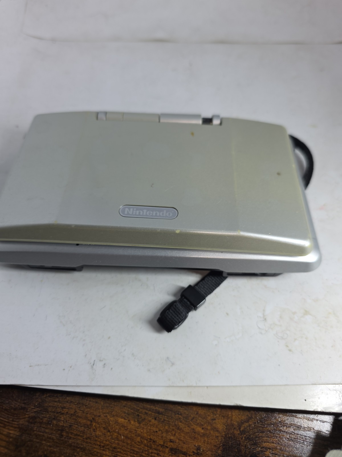 Nintendo DS OG FAT Console – tested and working with charger / broken hinge