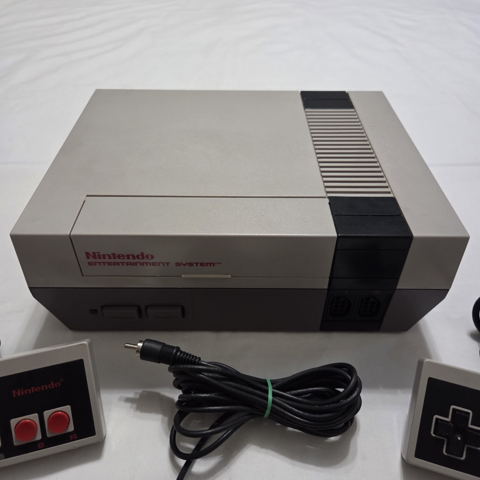 Original Nintendo NES NES-001 Console w/ 2 Controllers & Cables – Tested