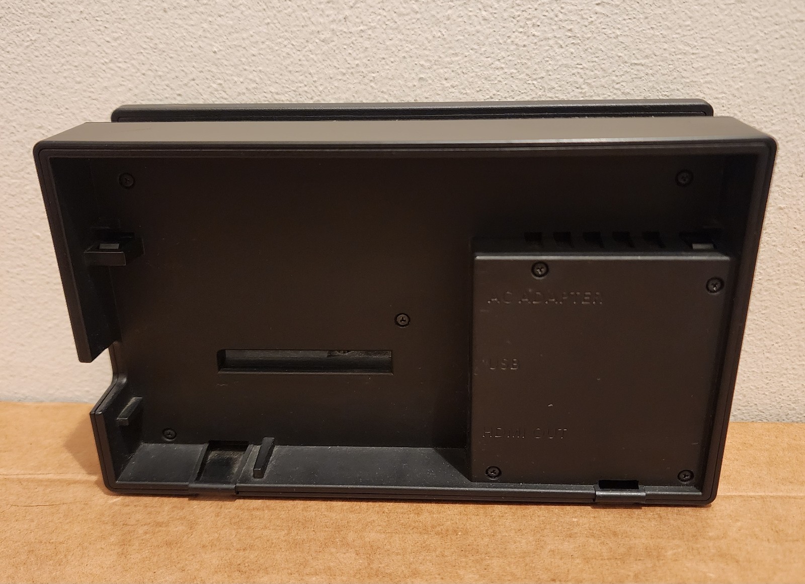 Nintendo HAC-001-01 32GB Switch Console – Black w/ White Controllers, Dock, etc.