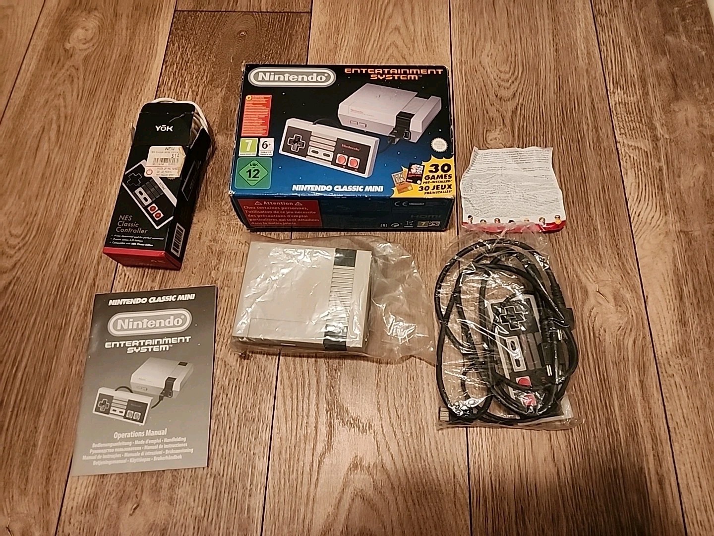 Nintendo NES Mini Classic Edition HDMI Console with 30 built-in Games Genuine